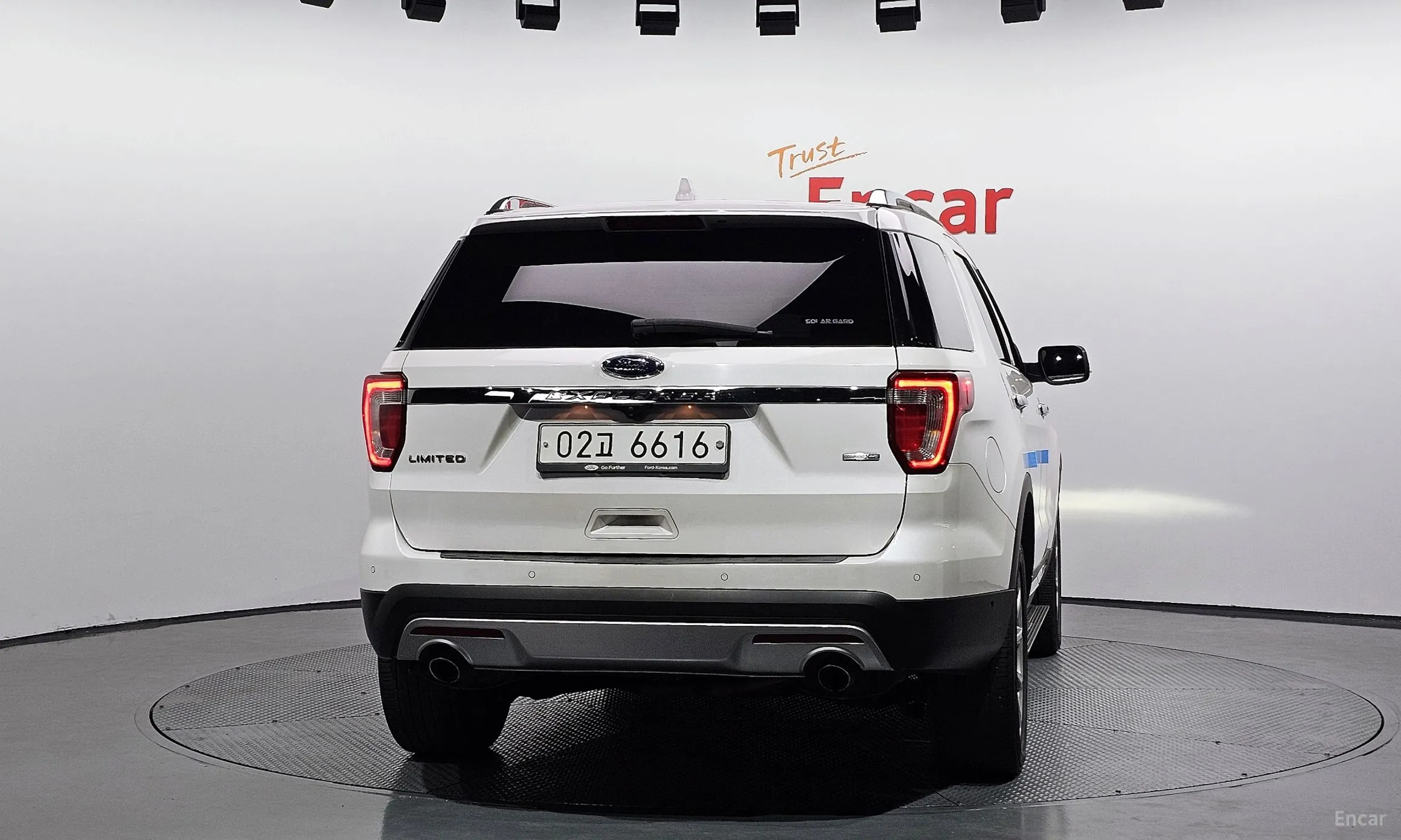 Ford Explorer превью 4
