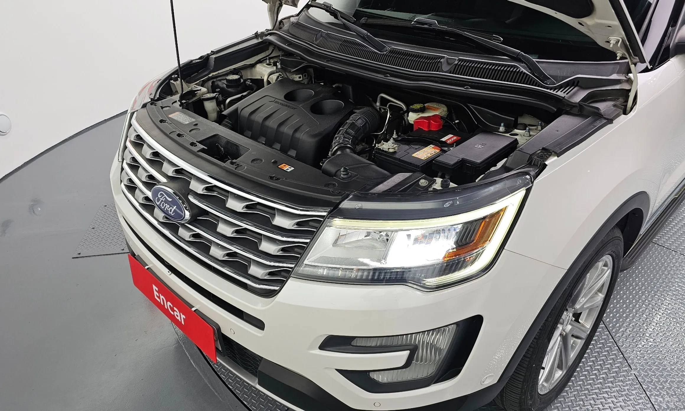 Ford Explorer превью 6