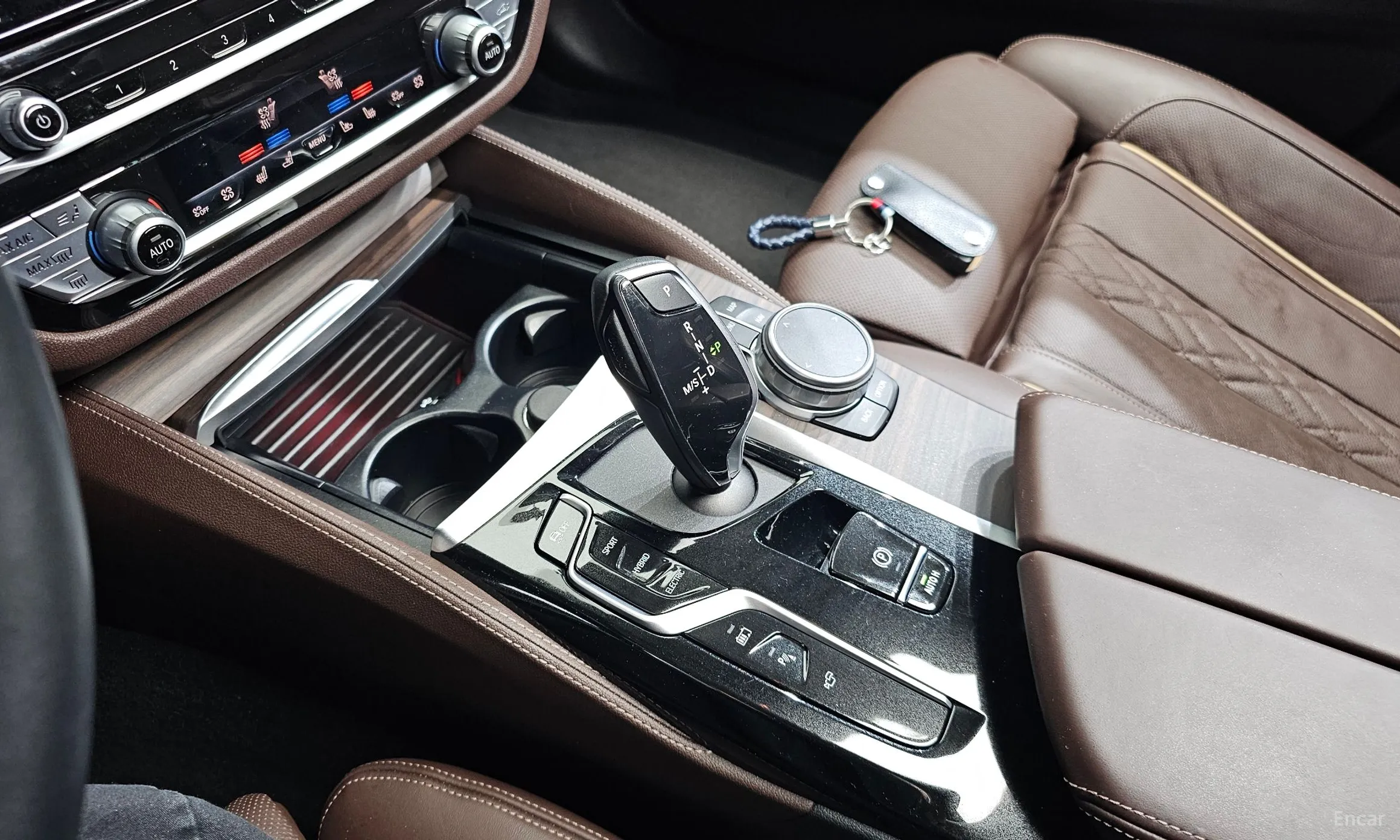 BMW 5 Series (G30) превью 9