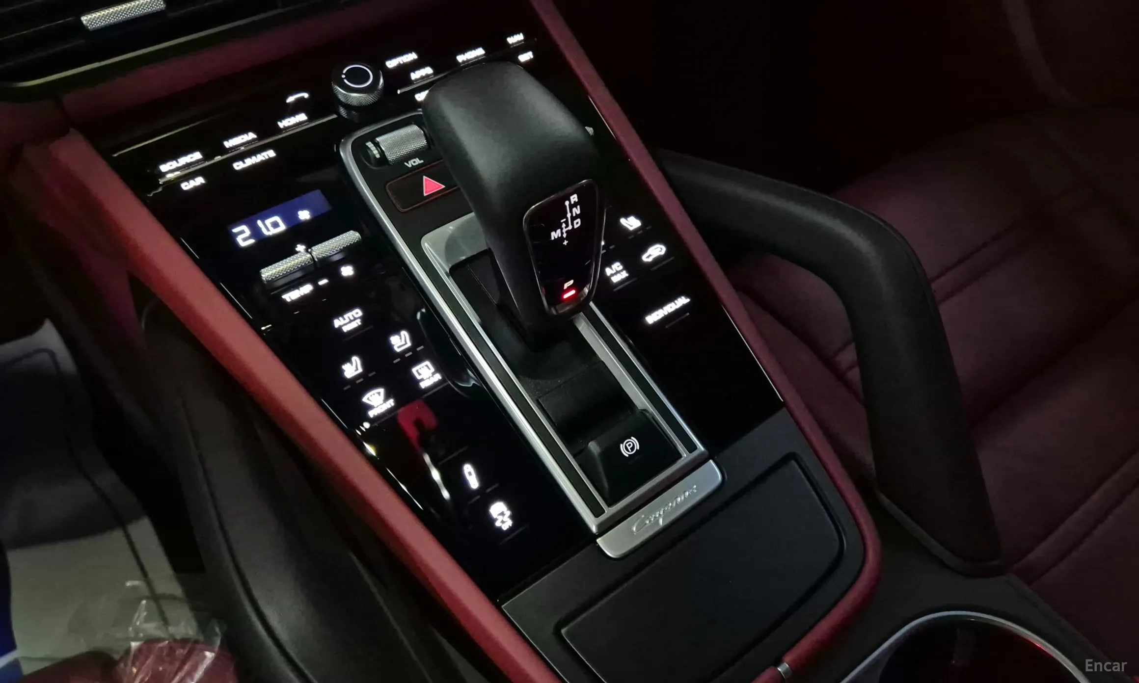 Porsche Cayenne (PO536) превью 11