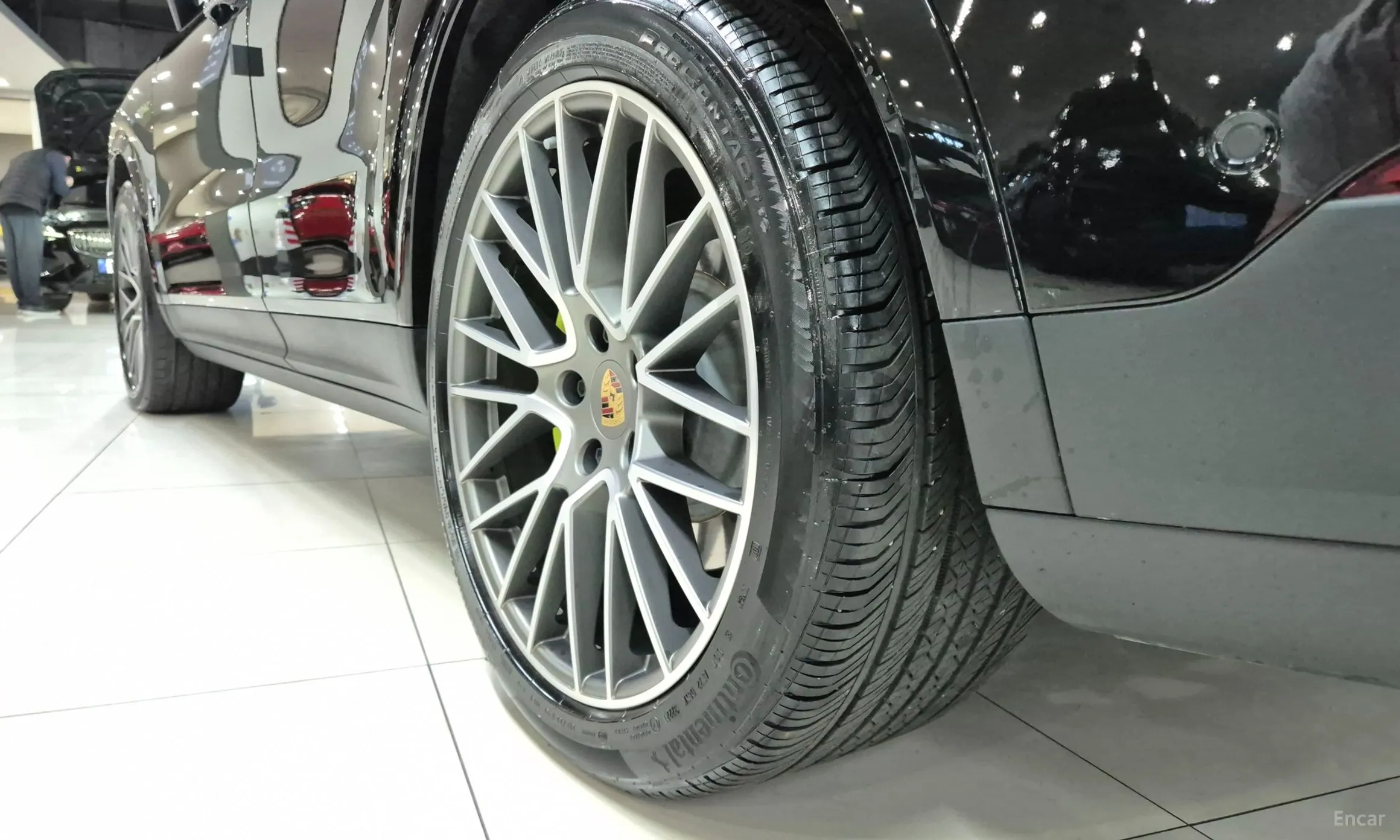 Porsche Cayenne (PO536) превью 20