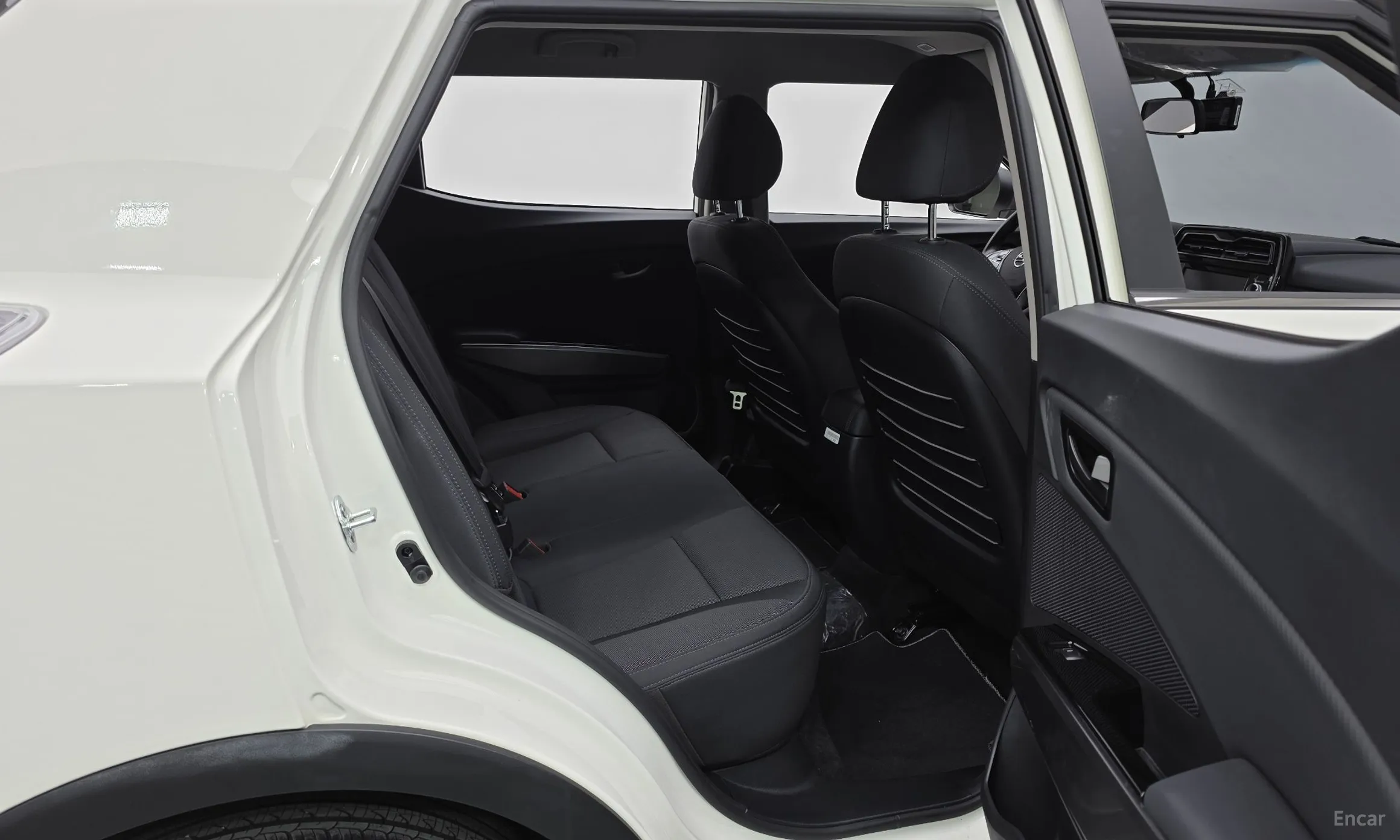 KG Mobility (SsangYong) Berry New Tivoli превью 12