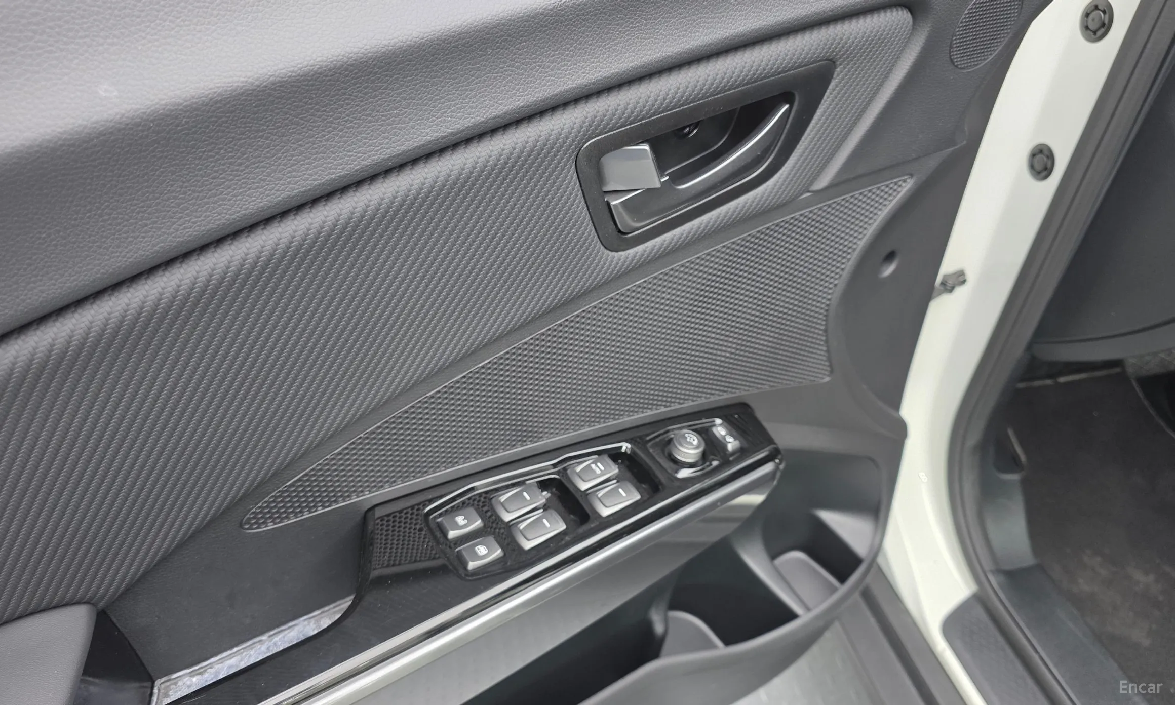 KG Mobility (SsangYong) Berry New Tivoli превью 14