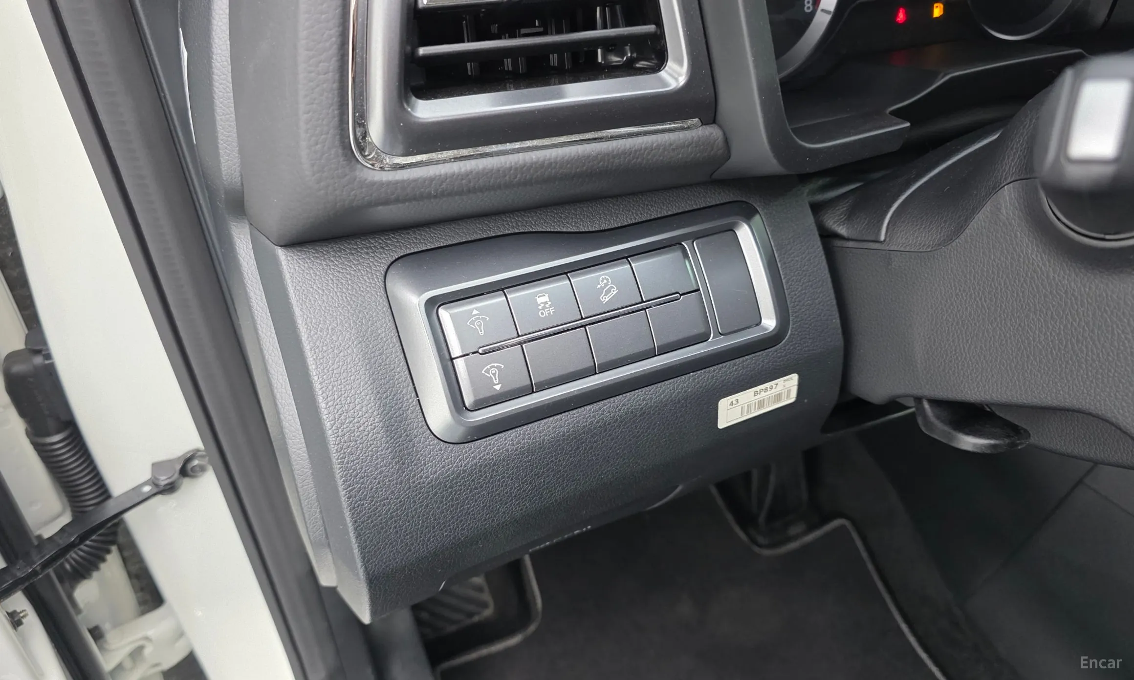 KG Mobility (SsangYong) Berry New Tivoli превью 15