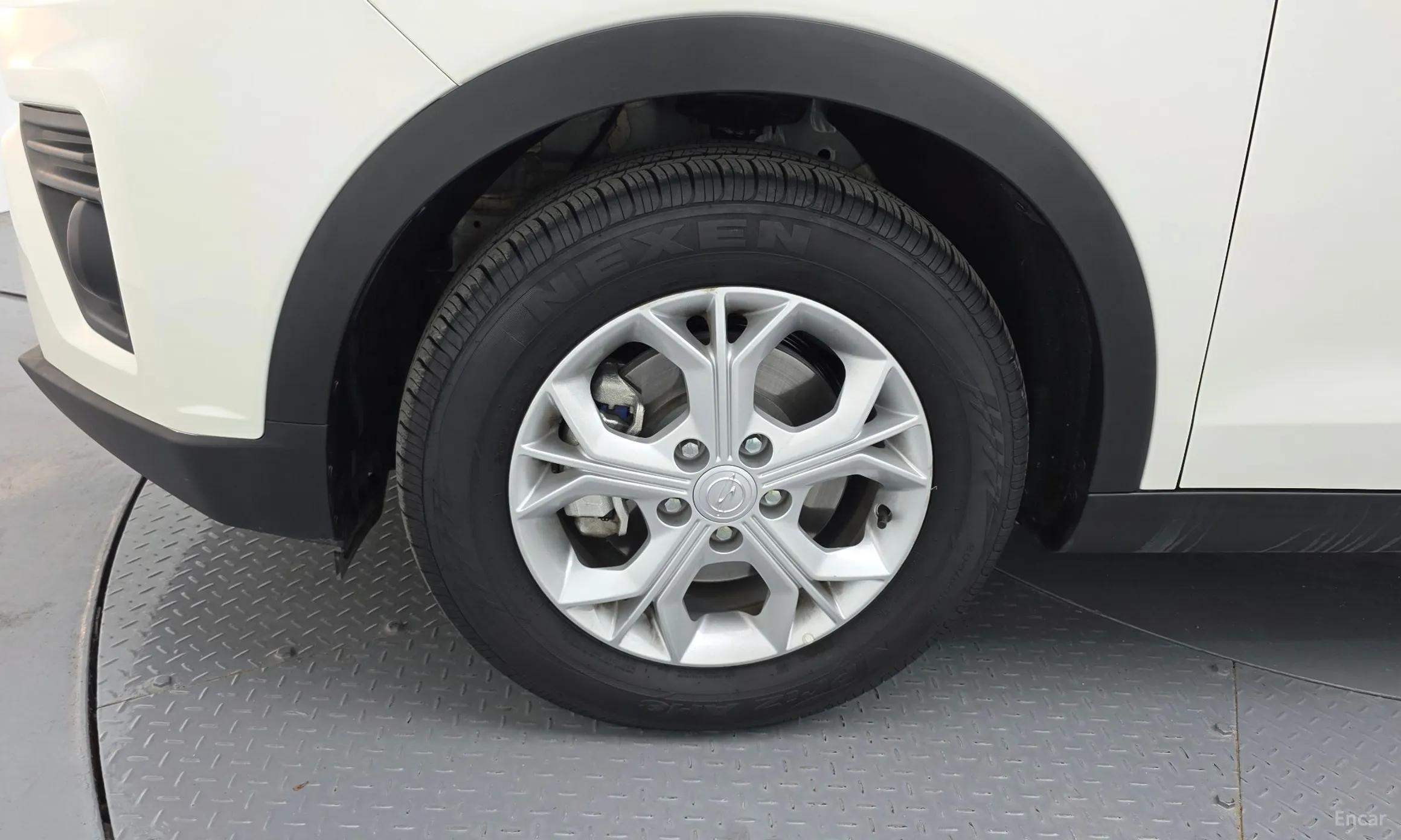KG Mobility (SsangYong) Berry New Tivoli превью 5