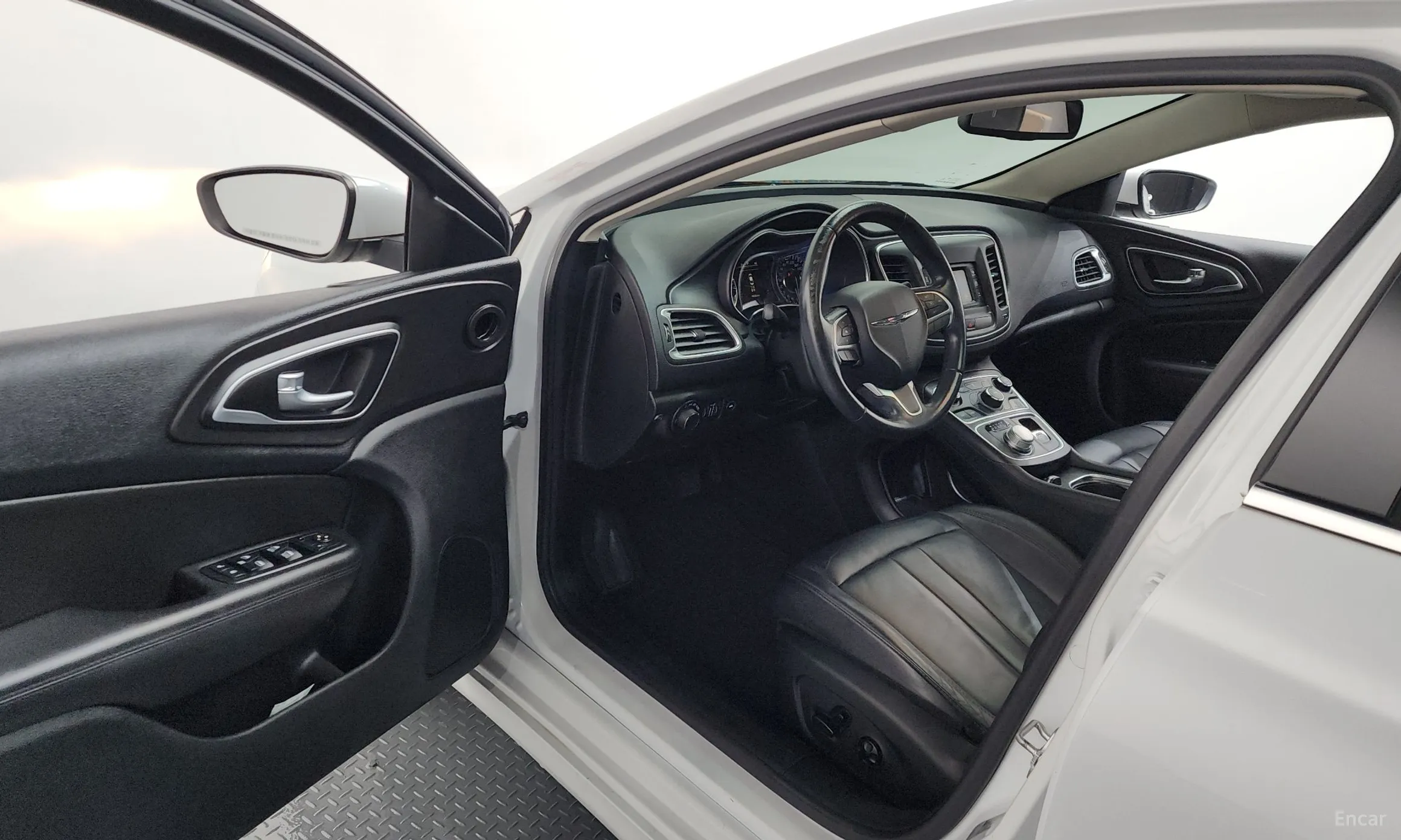 Chrysler 200 Second generation превью 10