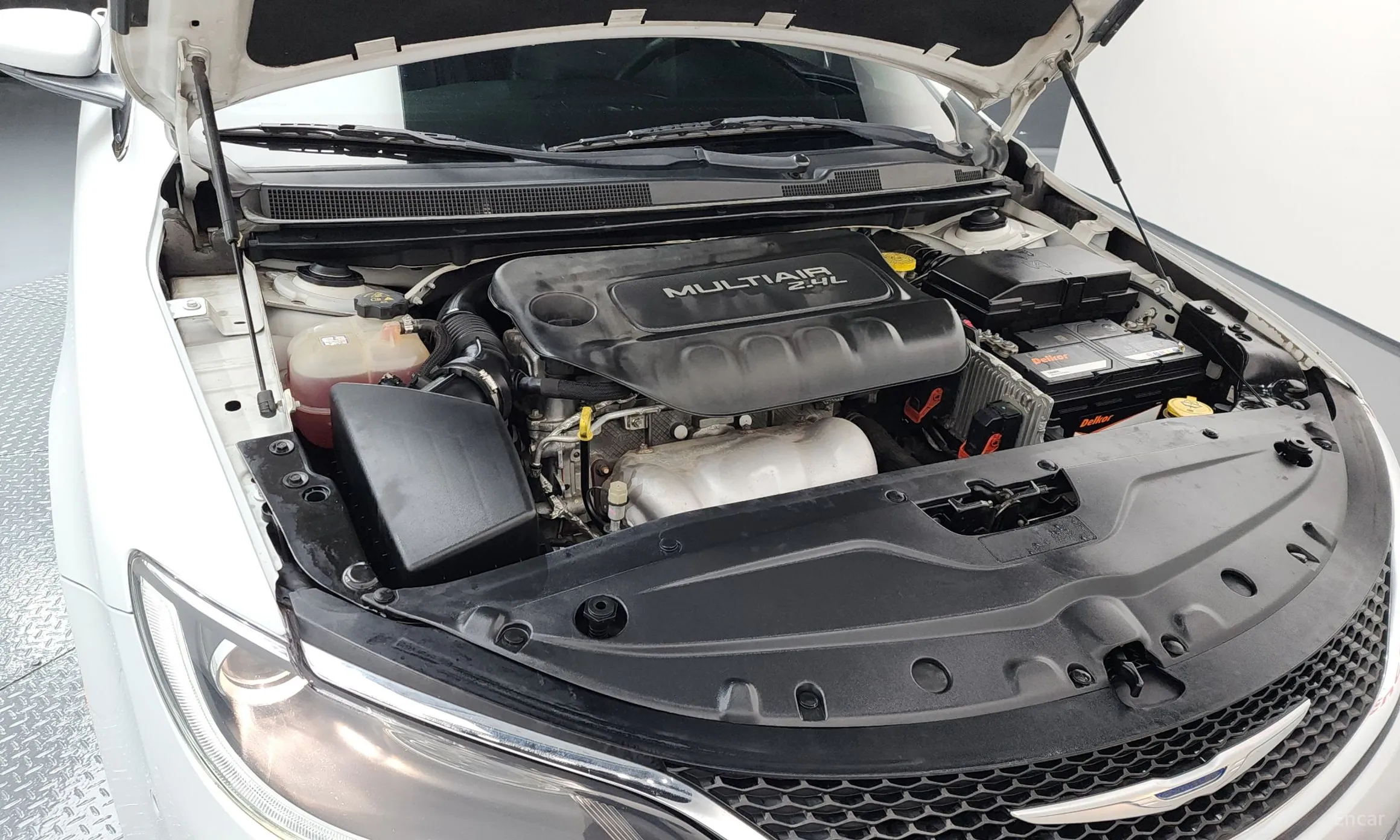 Chrysler 200 Second generation превью 6