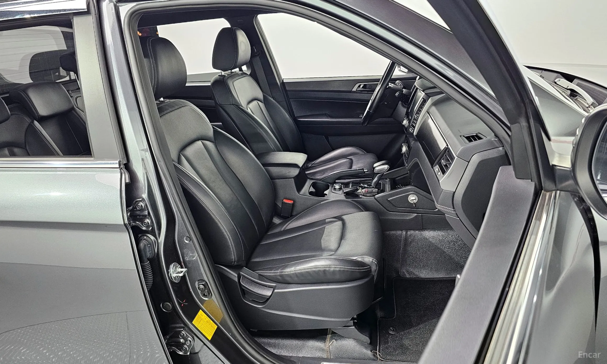KG Mobility (SsangYong) Rexton Sports превью 12