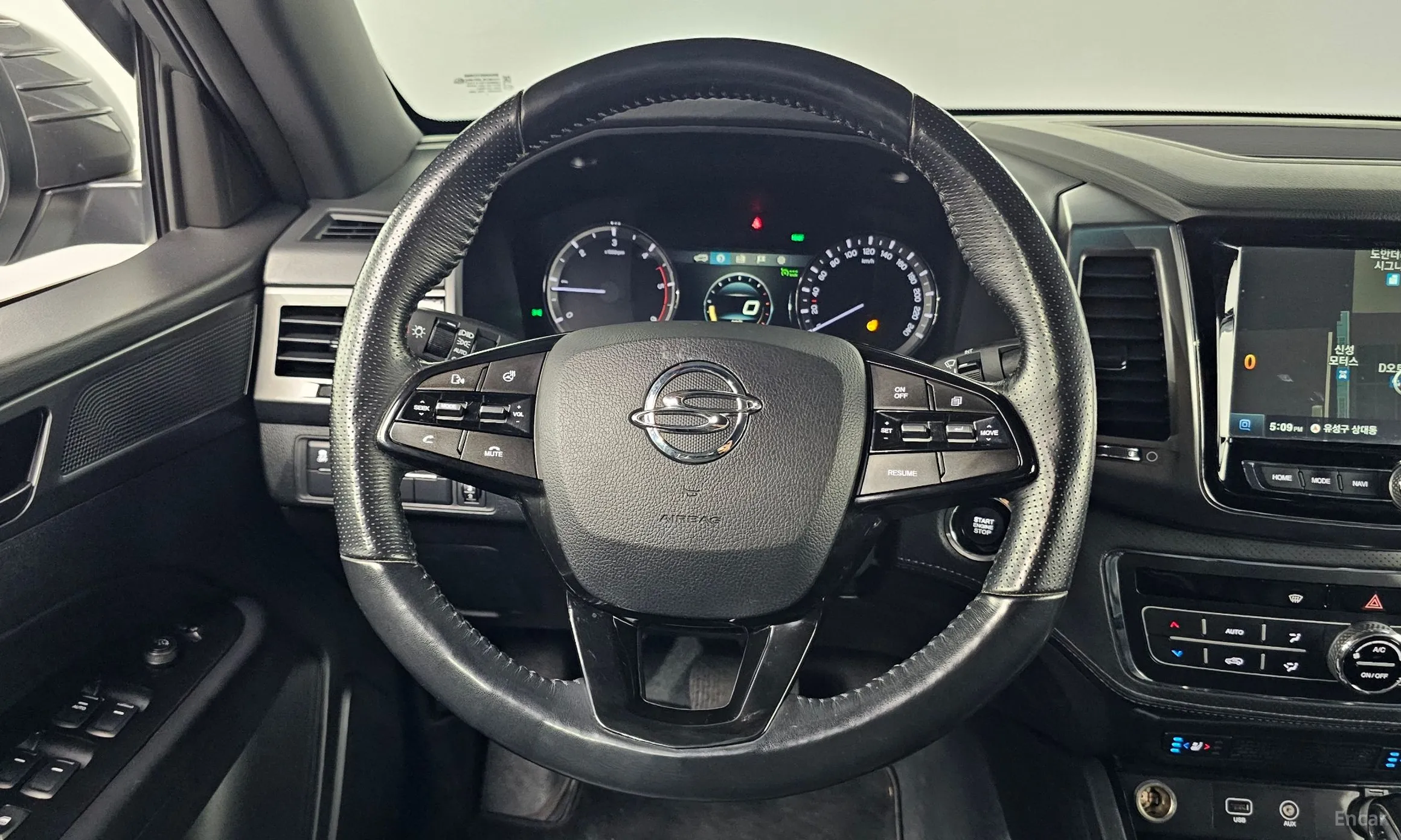 KG Mobility (SsangYong) Rexton Sports превью 16