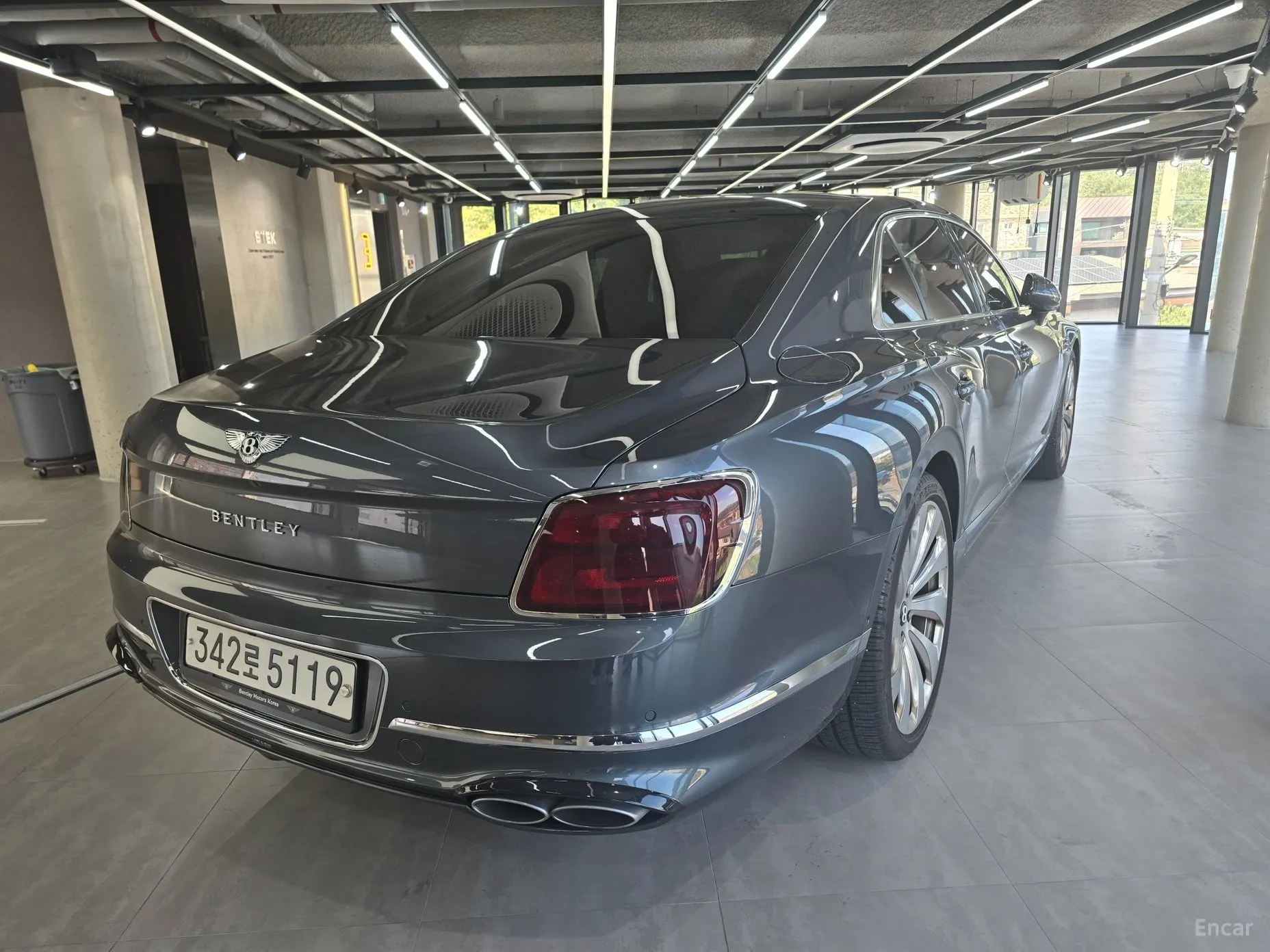 Bentley Flying Spur 3rd Generation превью 5