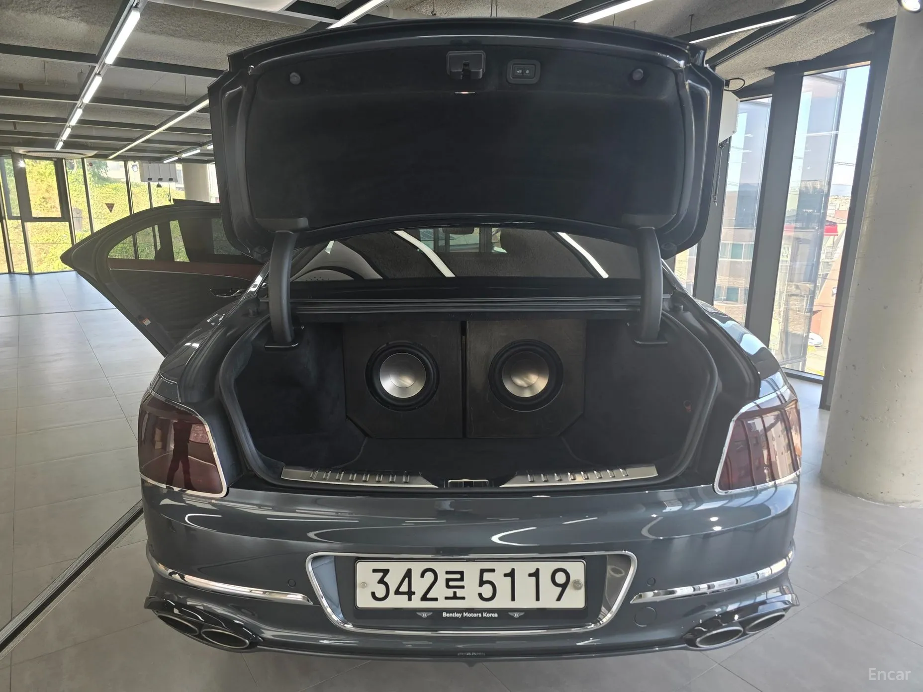 Bentley Flying Spur 3rd Generation превью 8