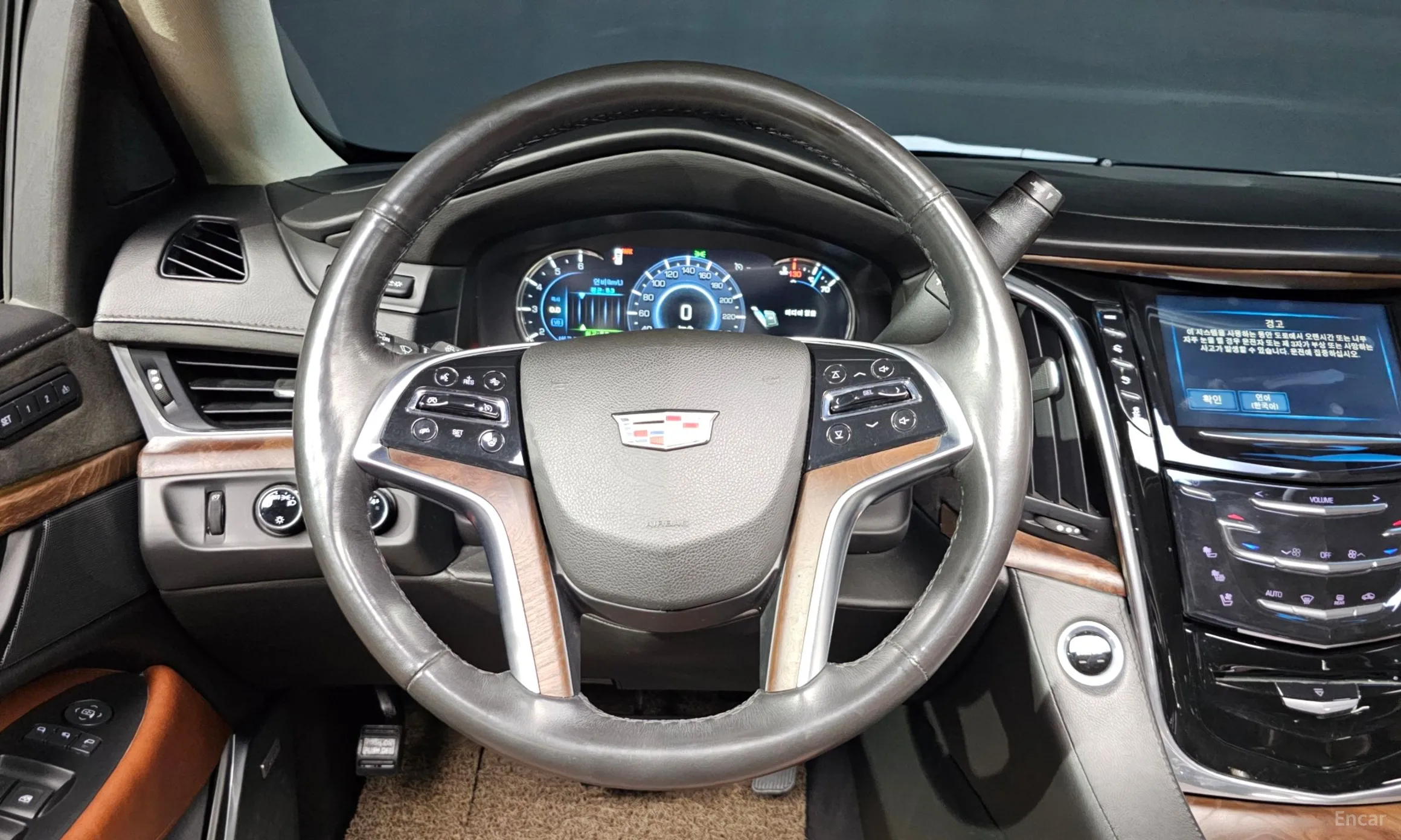 Cadillac Escalade превью 13
