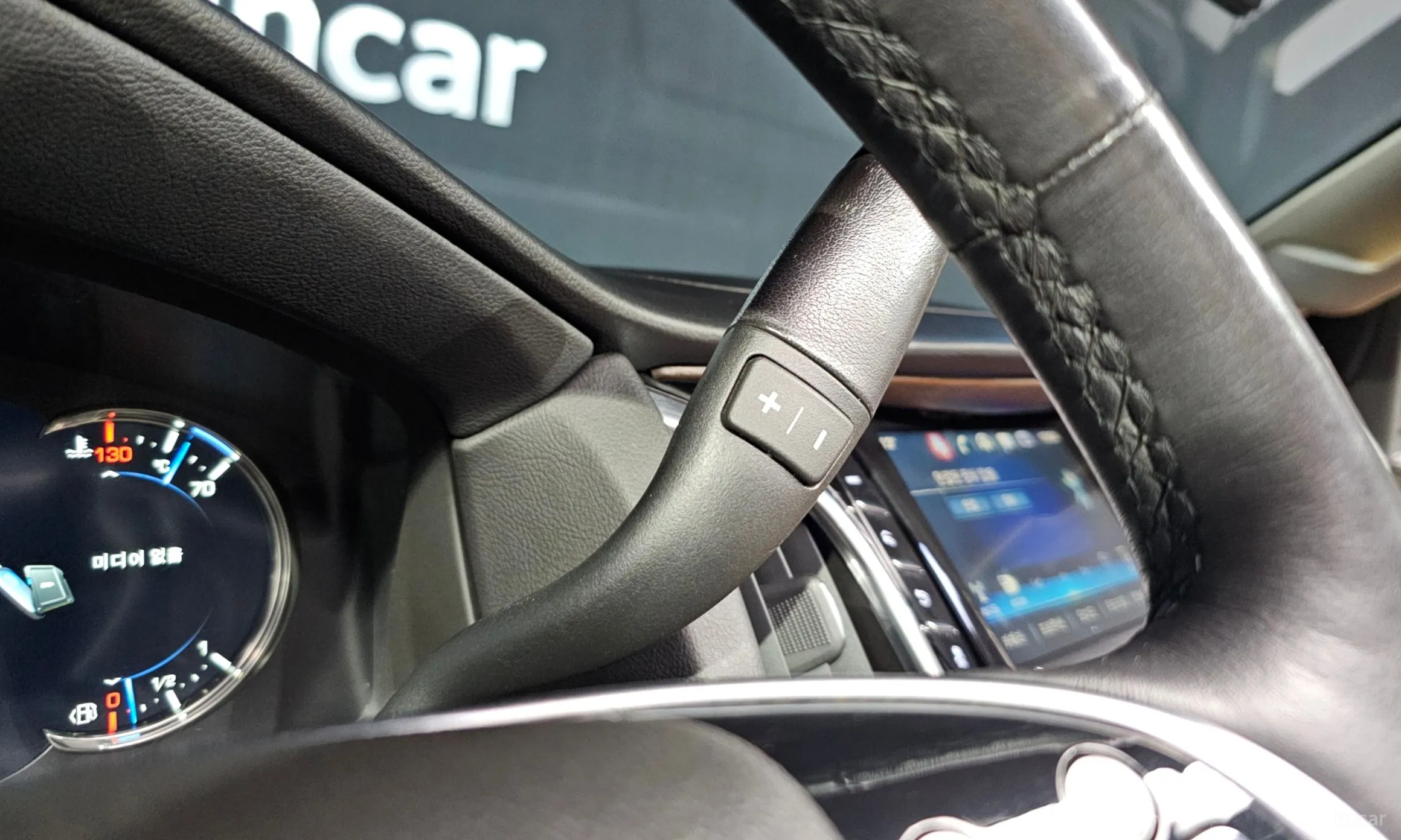 Cadillac Escalade превью 9