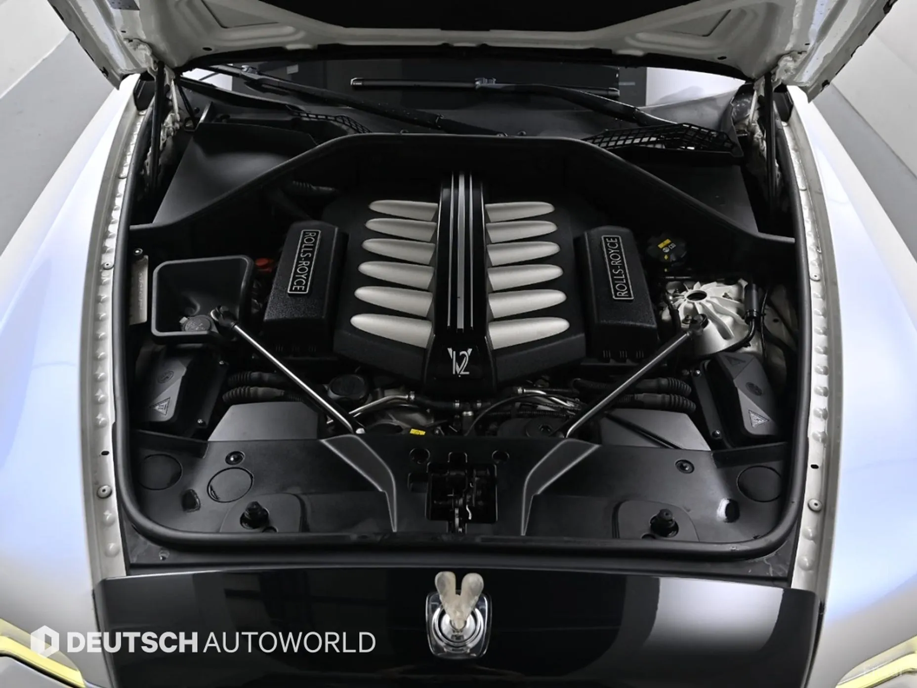 Rolls-Royce Ghost превью 6