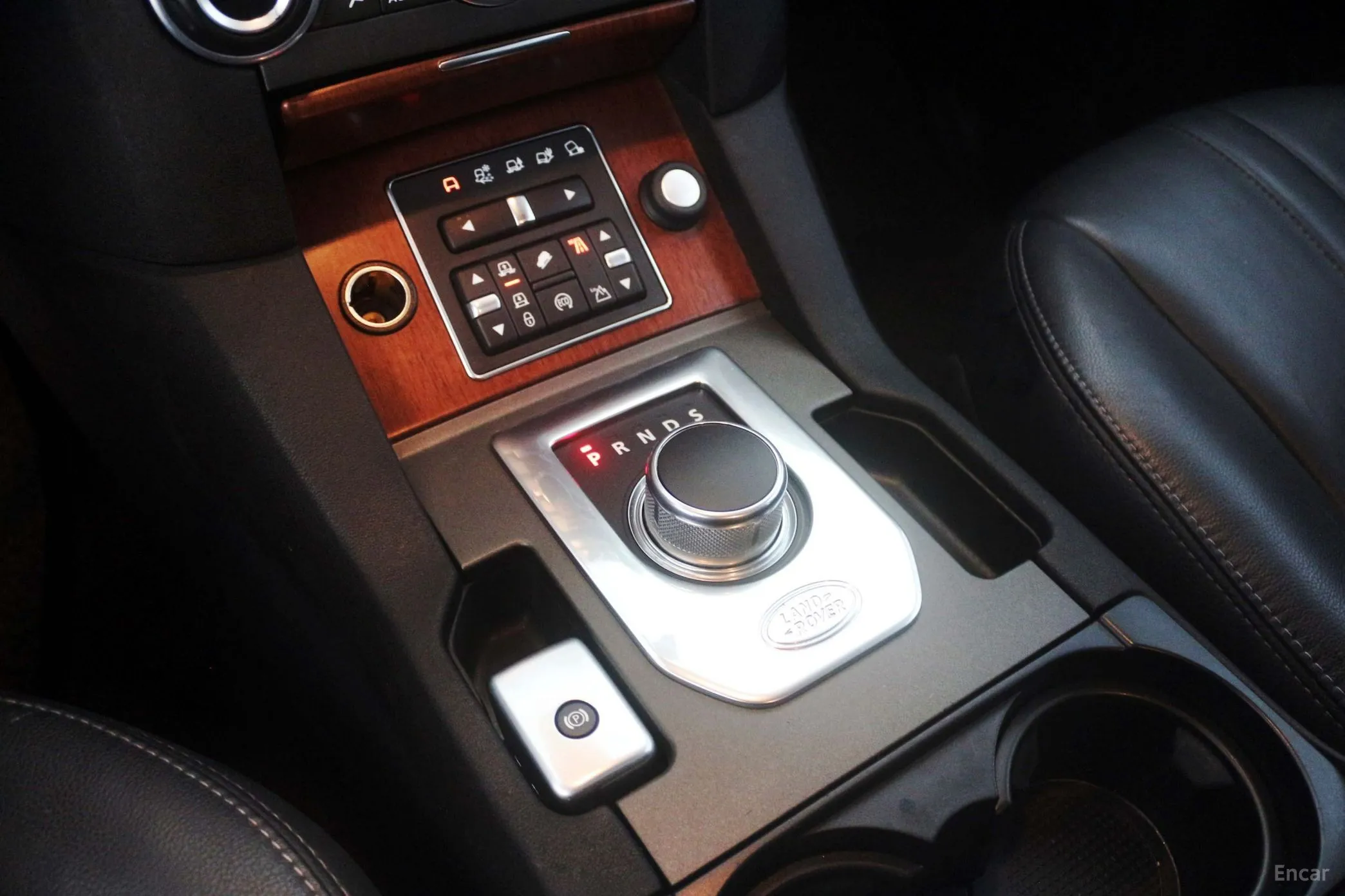 Land Rover Discovery 4 превью 17