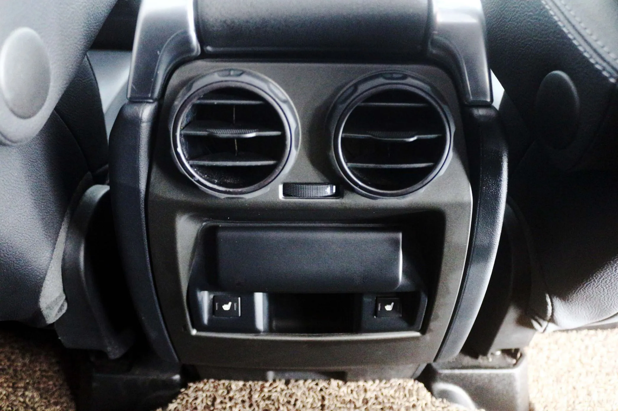 Land Rover Discovery 4 превью 18