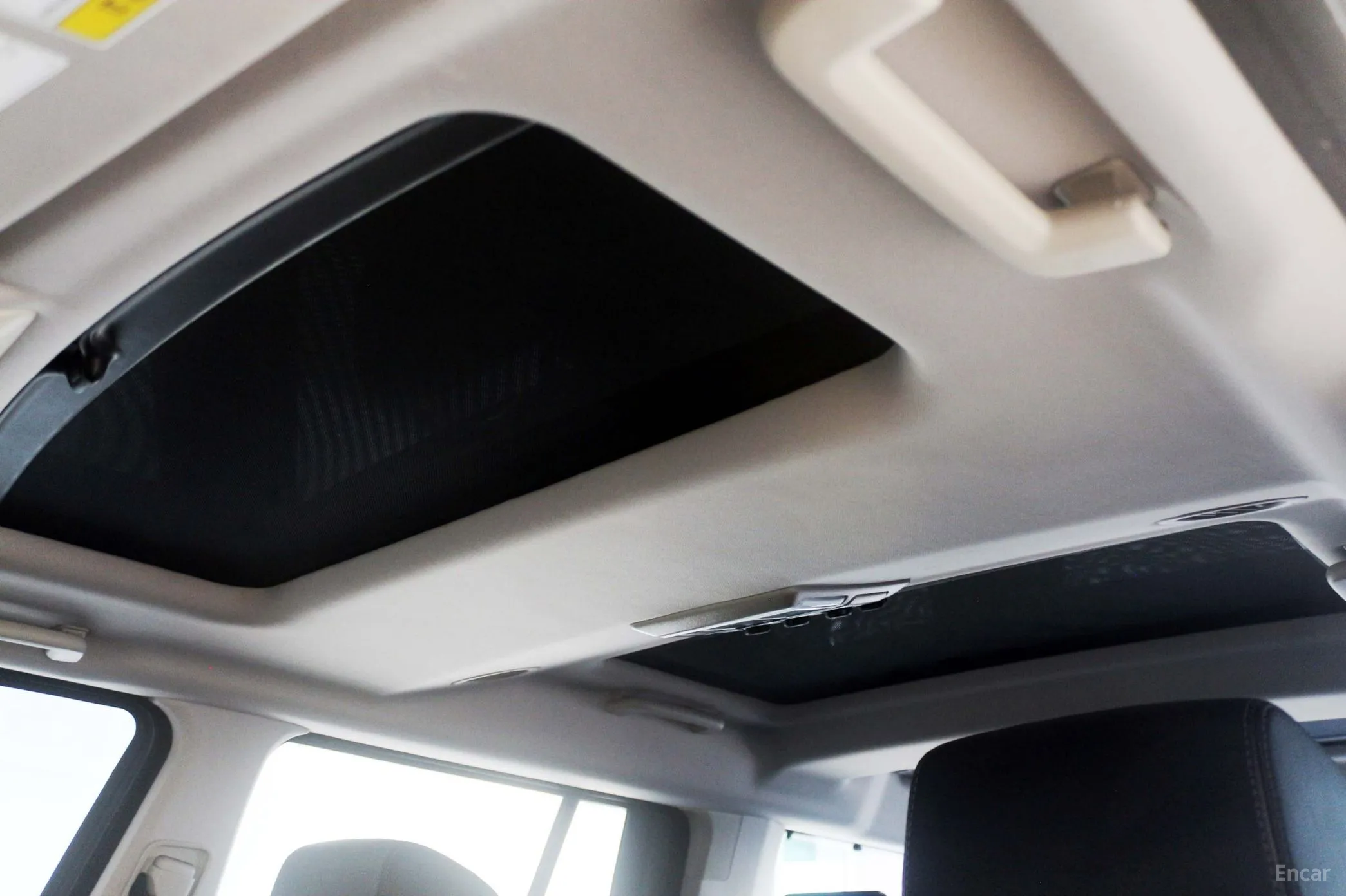 Land Rover Discovery 4 превью 9