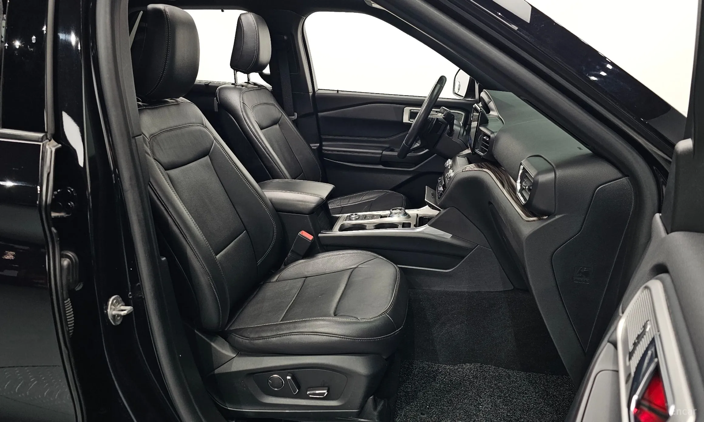 Ford Explorer 6th Generation превью 12