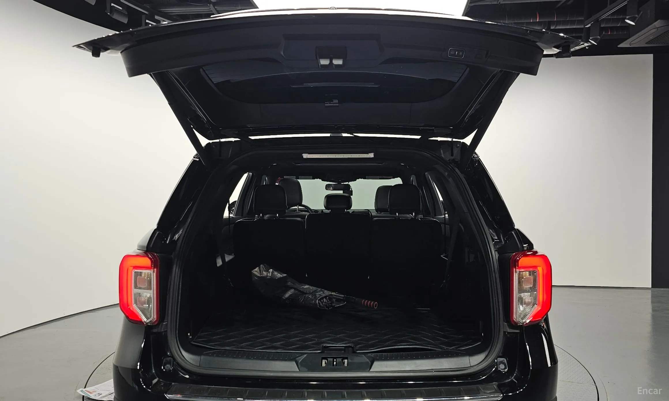 Ford Explorer 6th Generation превью 20