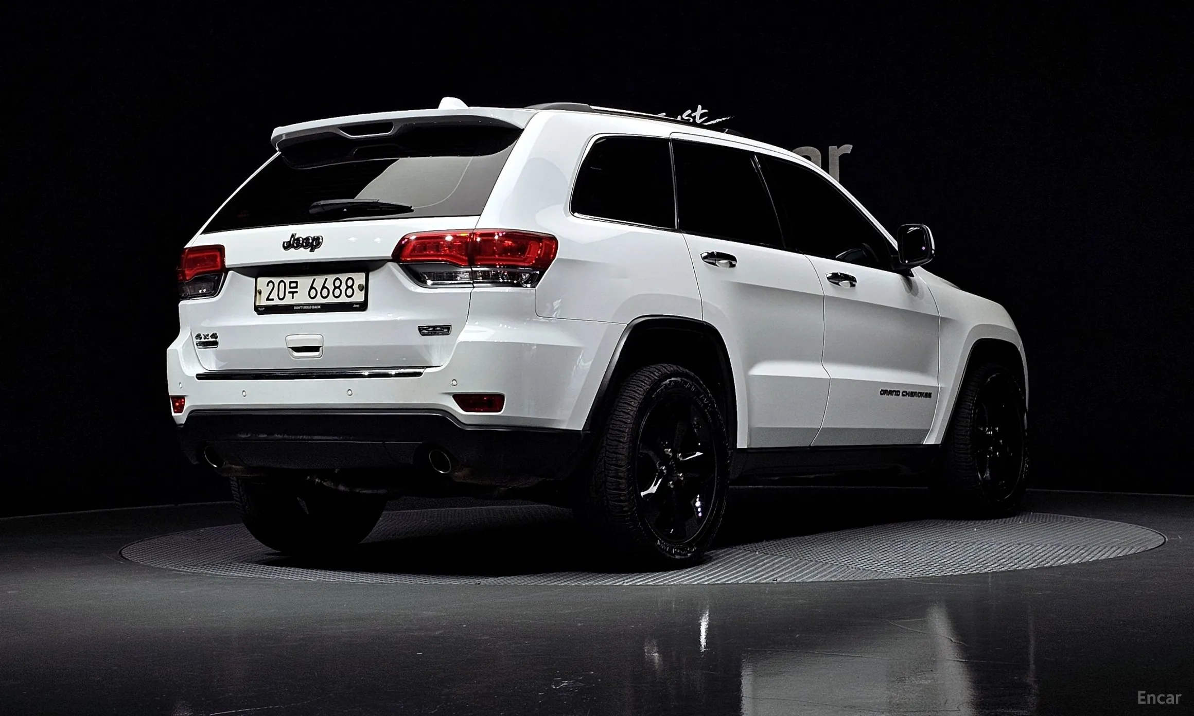Jeep Grand Cherokee превью 2