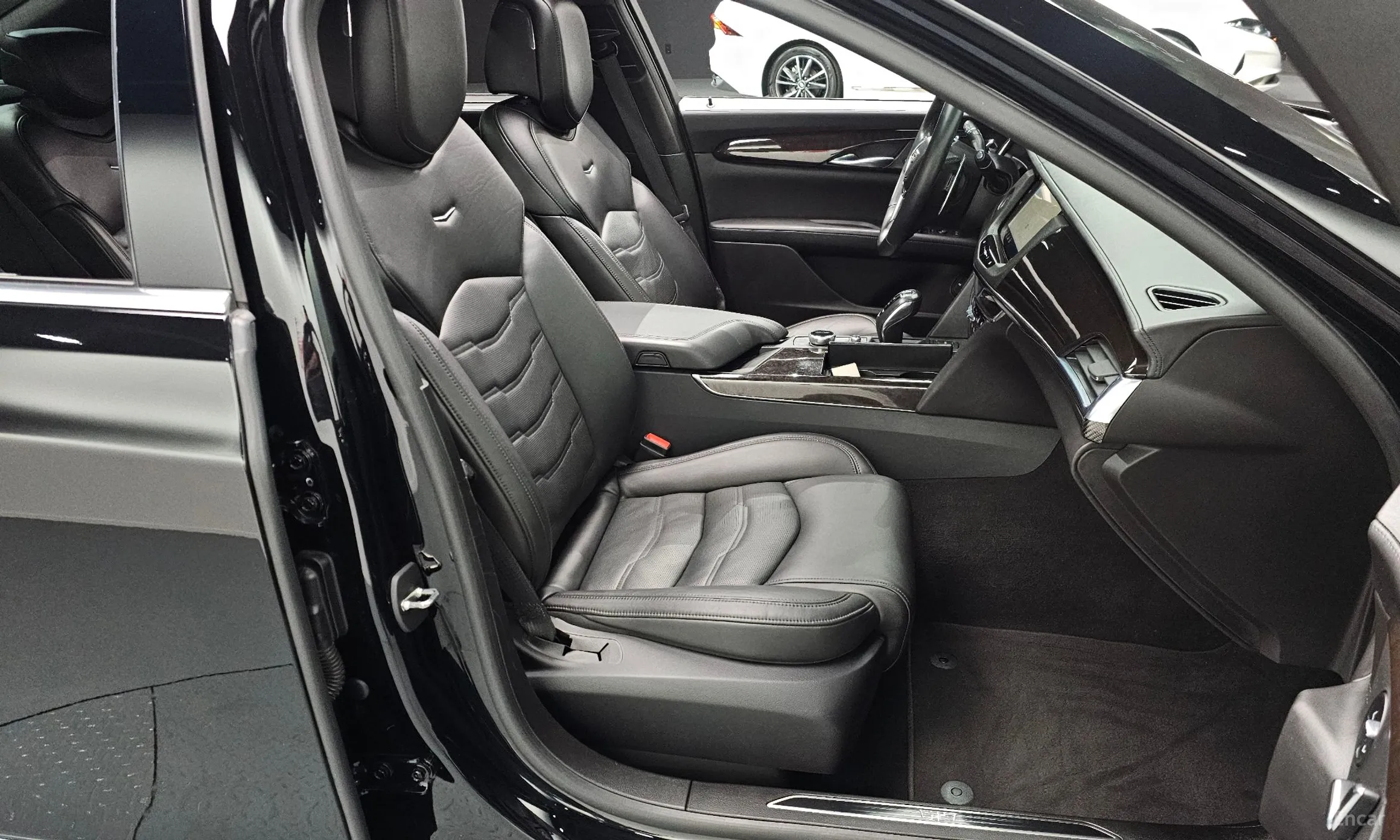 Cadillac CT6 превью 10