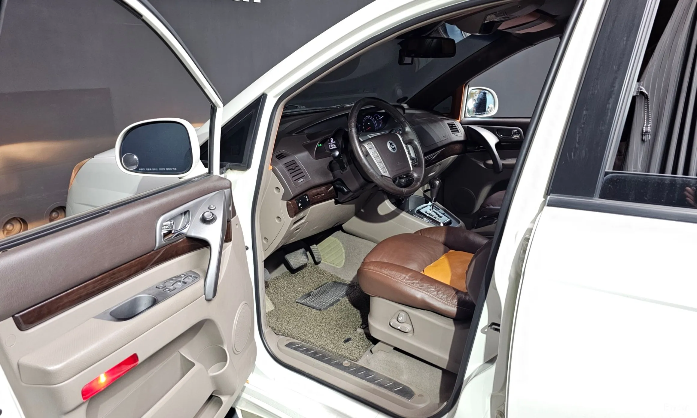 KG Mobility (SsangYong) Korando Turismo превью 10