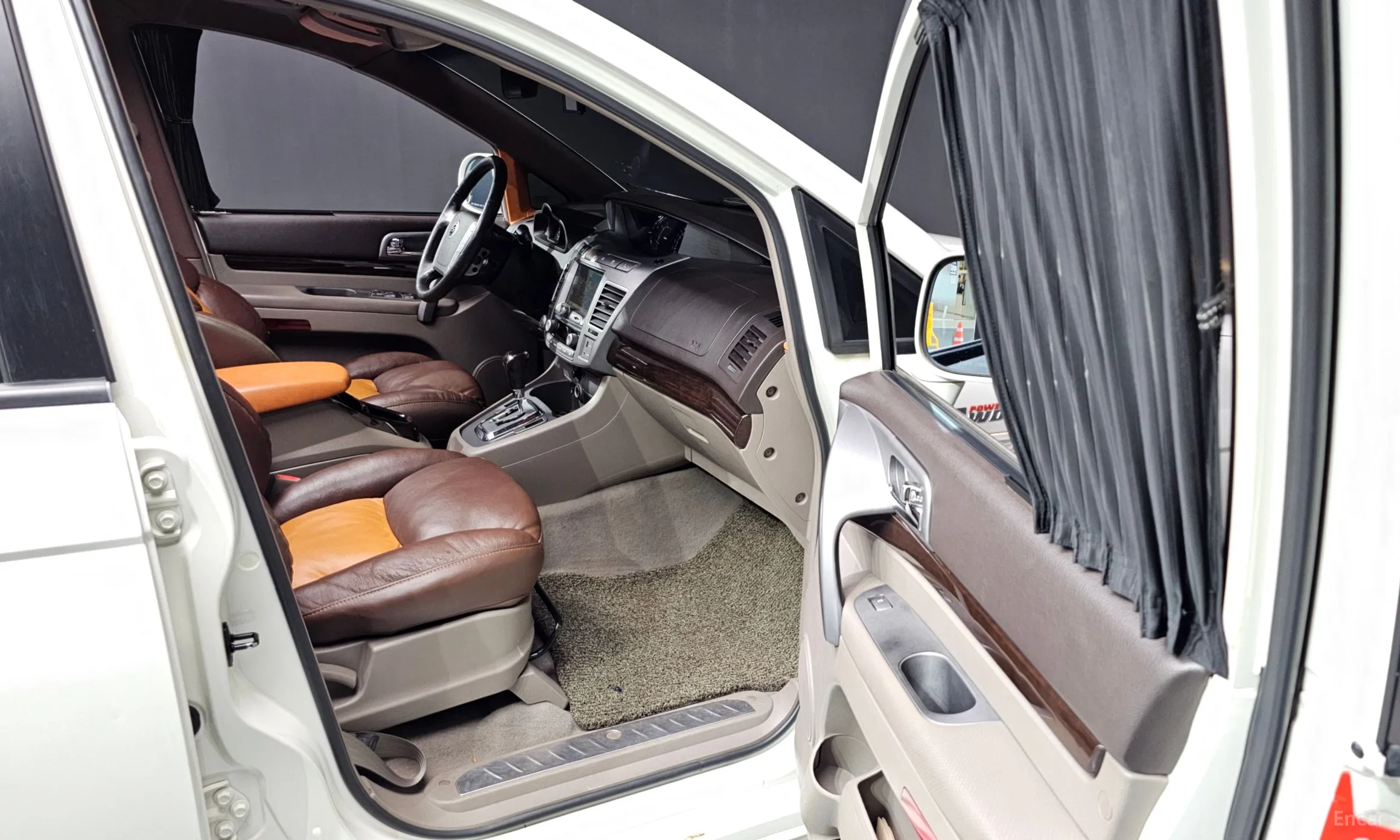 KG Mobility (SsangYong) Korando Turismo превью 12
