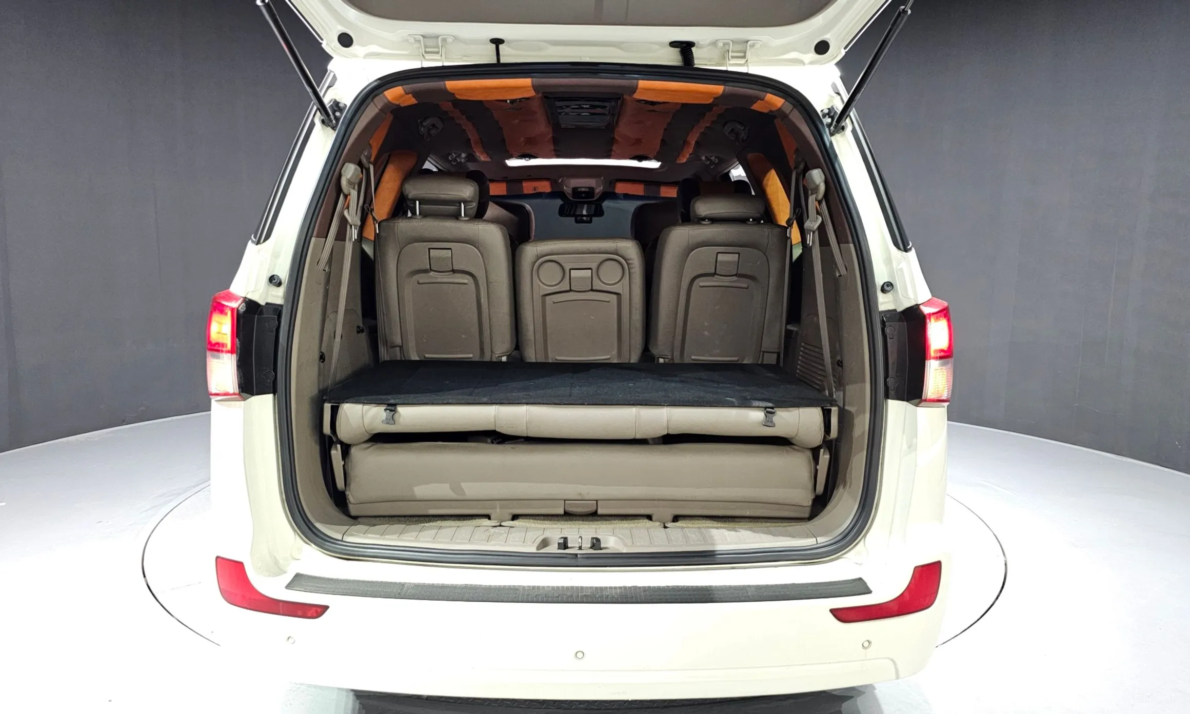 KG Mobility (SsangYong) Korando Turismo превью 20