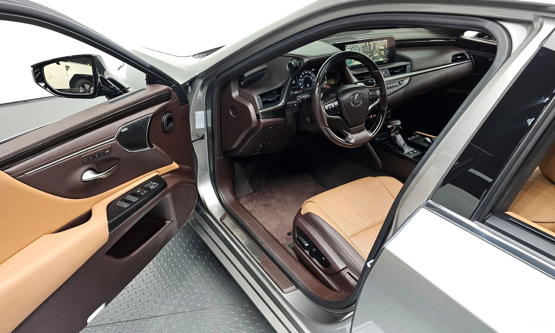 Lexus ES300h 7th Generation превью 11