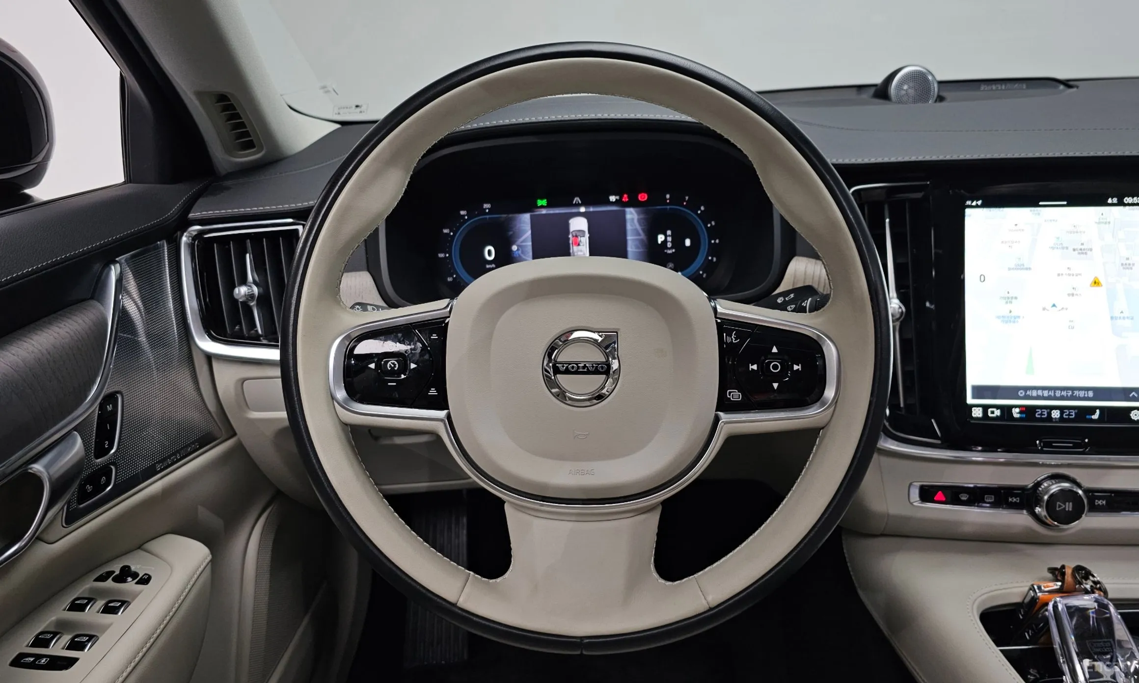 Volvo S90 превью 13