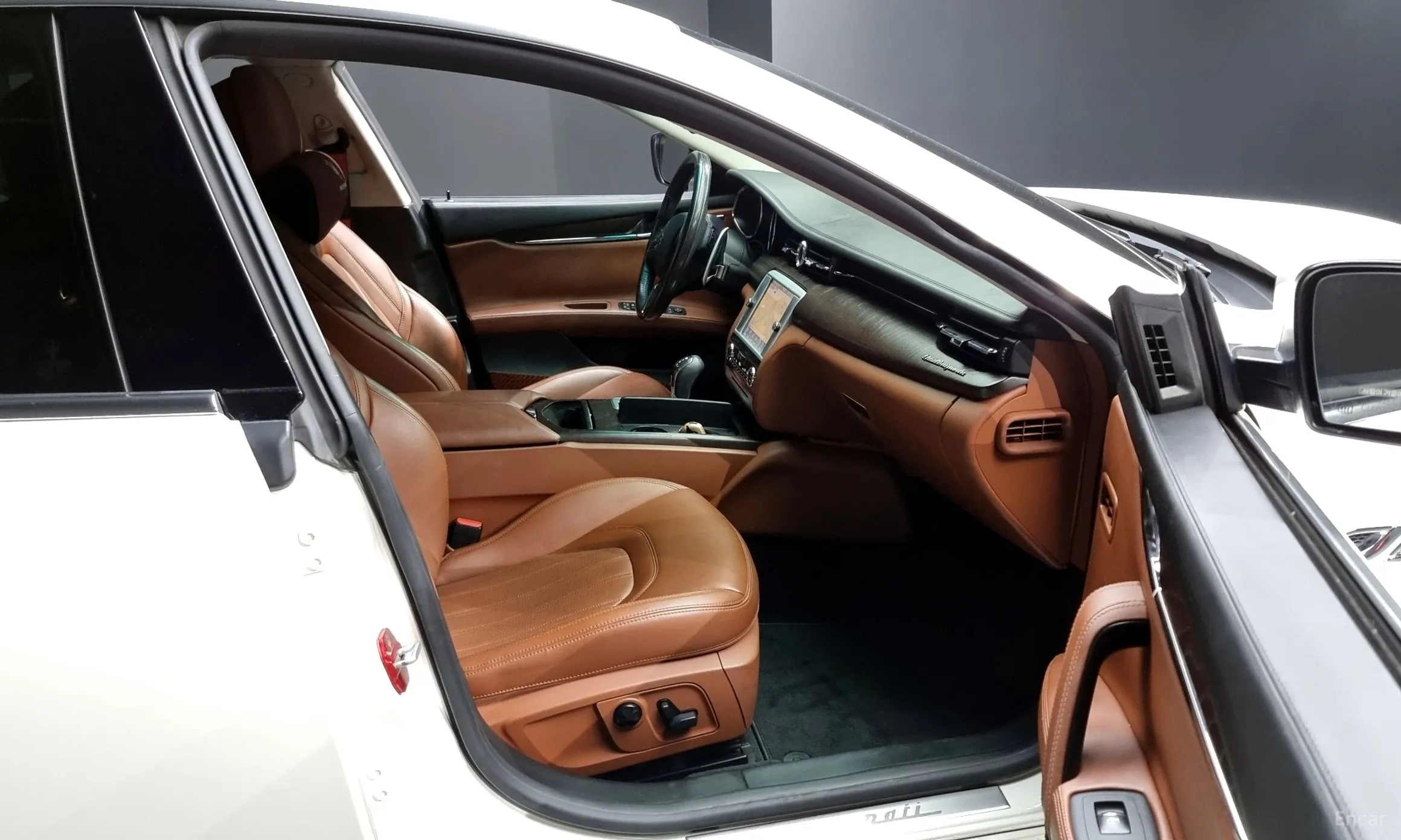 Maserati Quattroporte превью 11