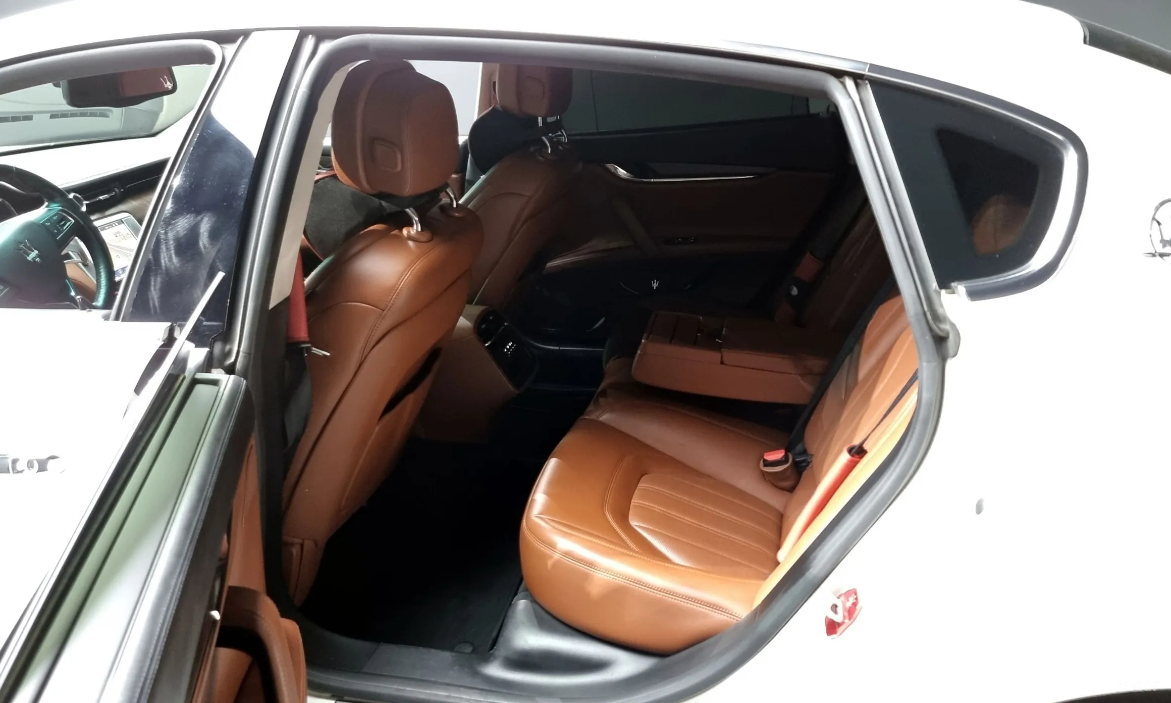 Maserati Quattroporte превью 12