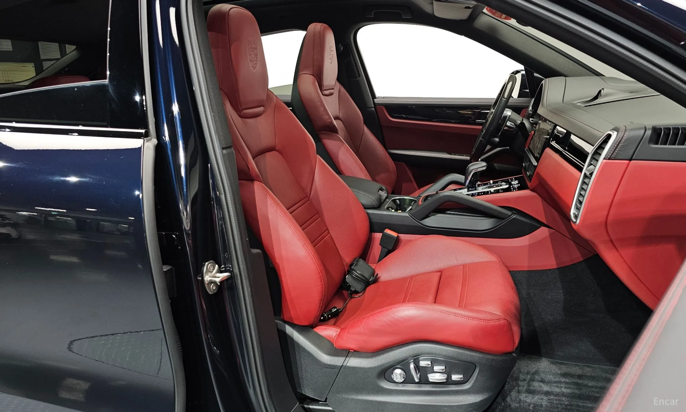Porsche Cayenne (PO536) превью 10