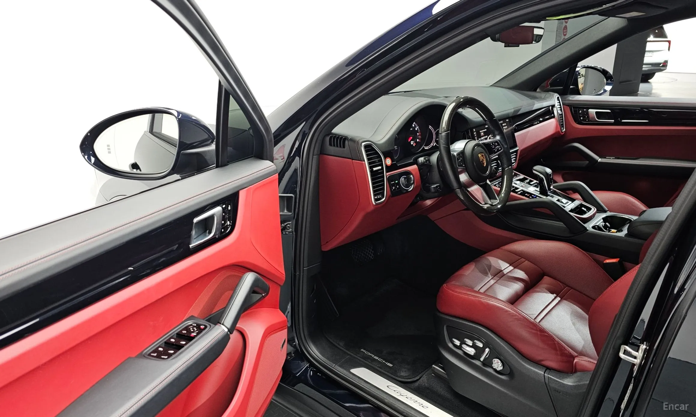 Porsche Cayenne (PO536) превью 11