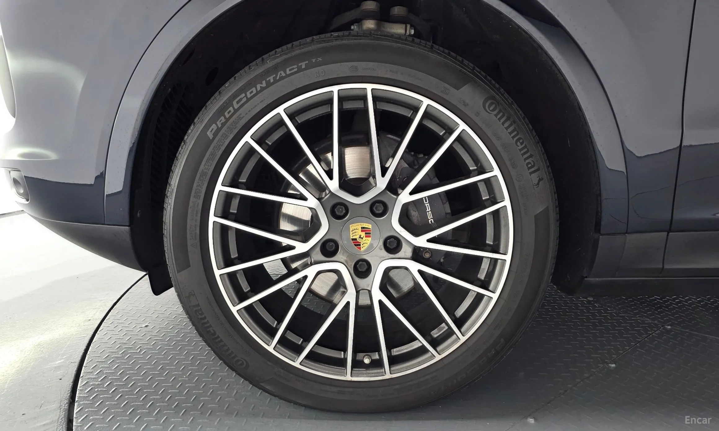 Porsche Cayenne (PO536) превью 5