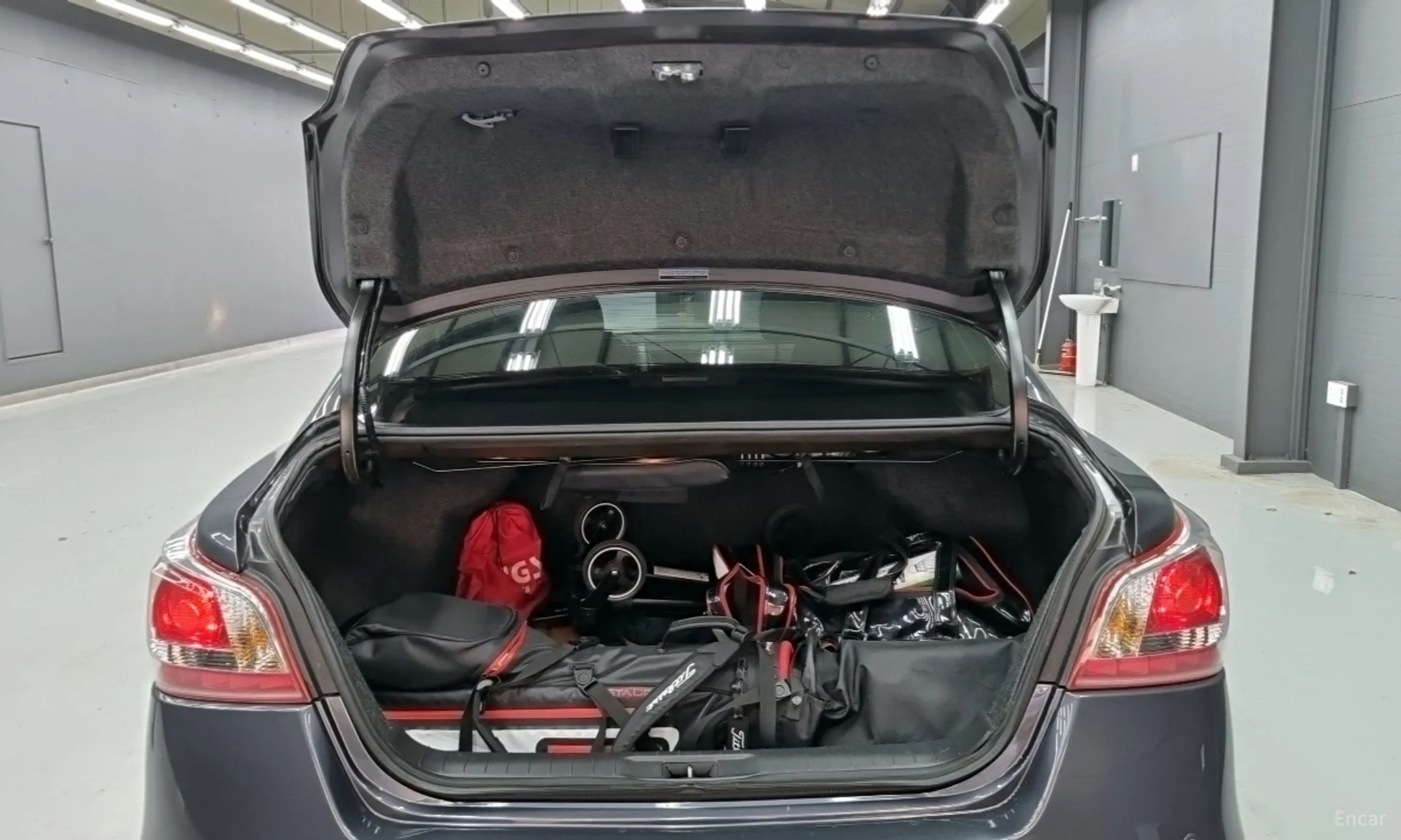 Nissan Altima превью 18