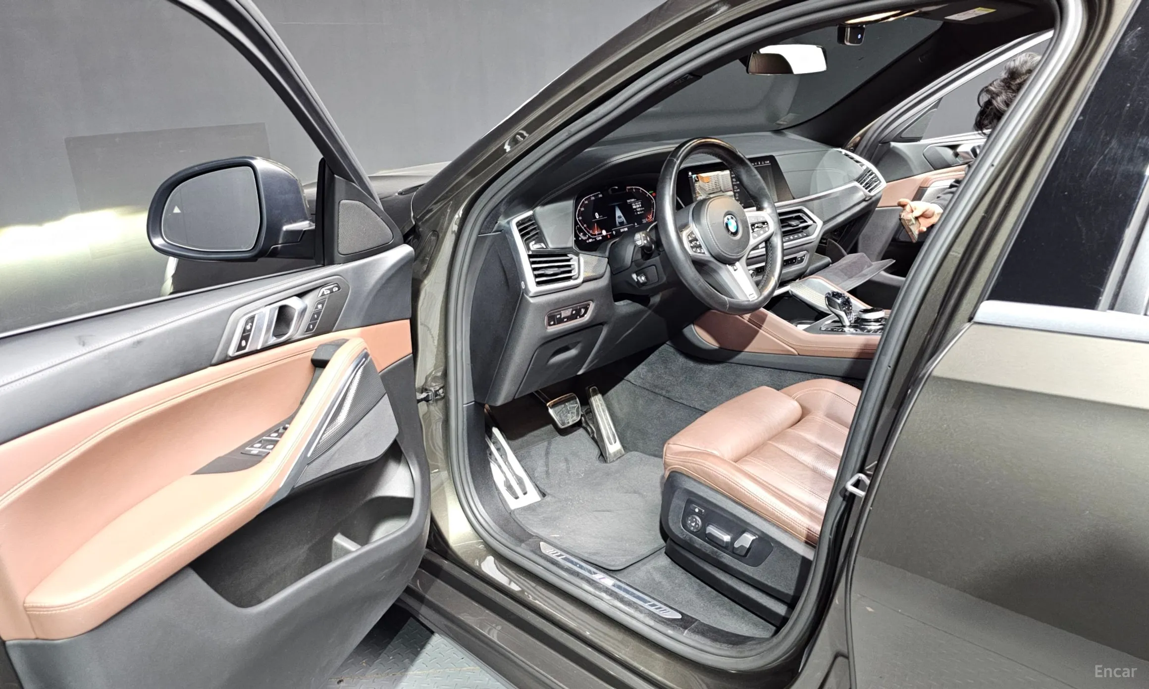 BMW X6 (G06) превью 10