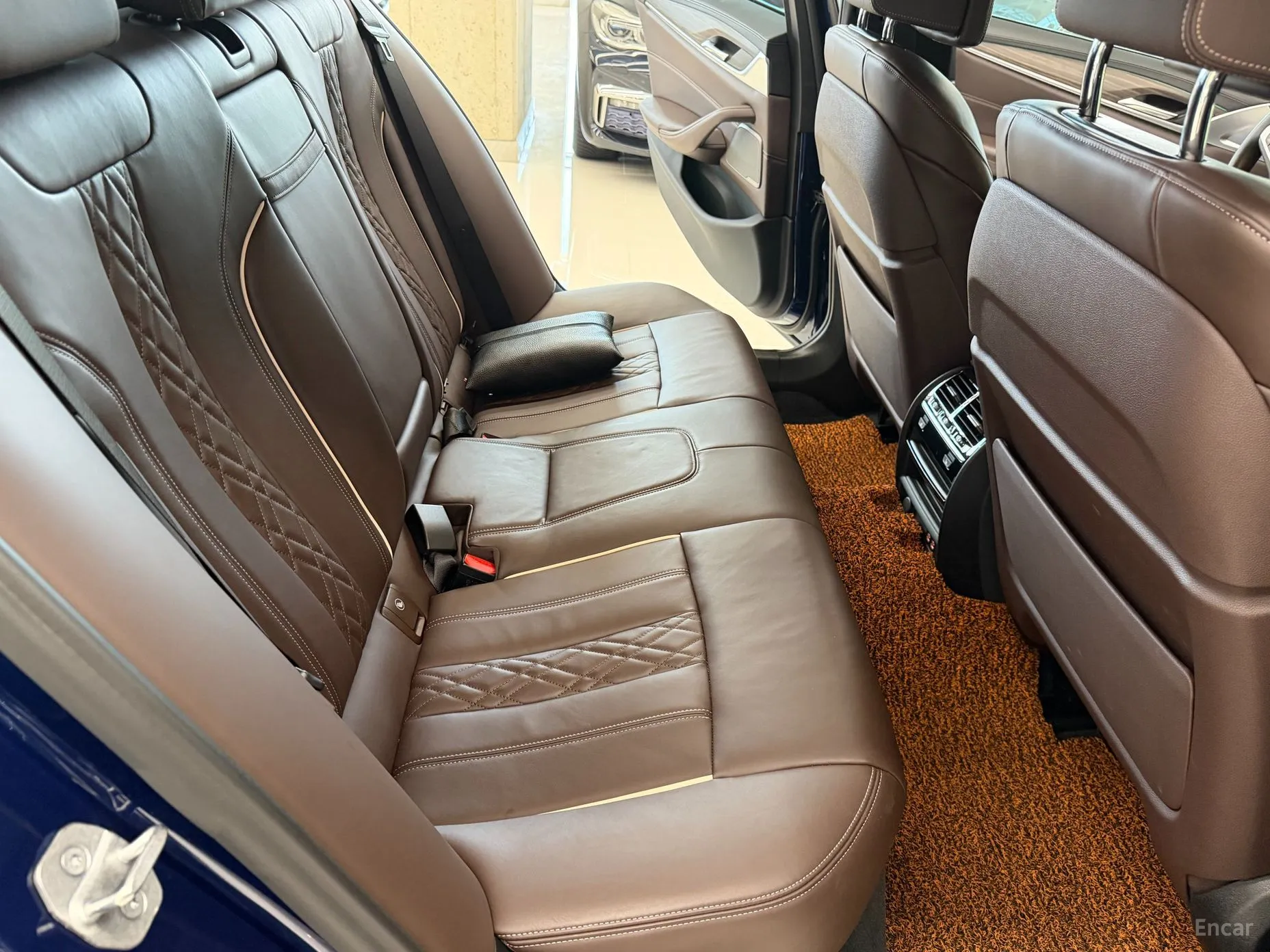 BMW 5 Series (G30) превью 10