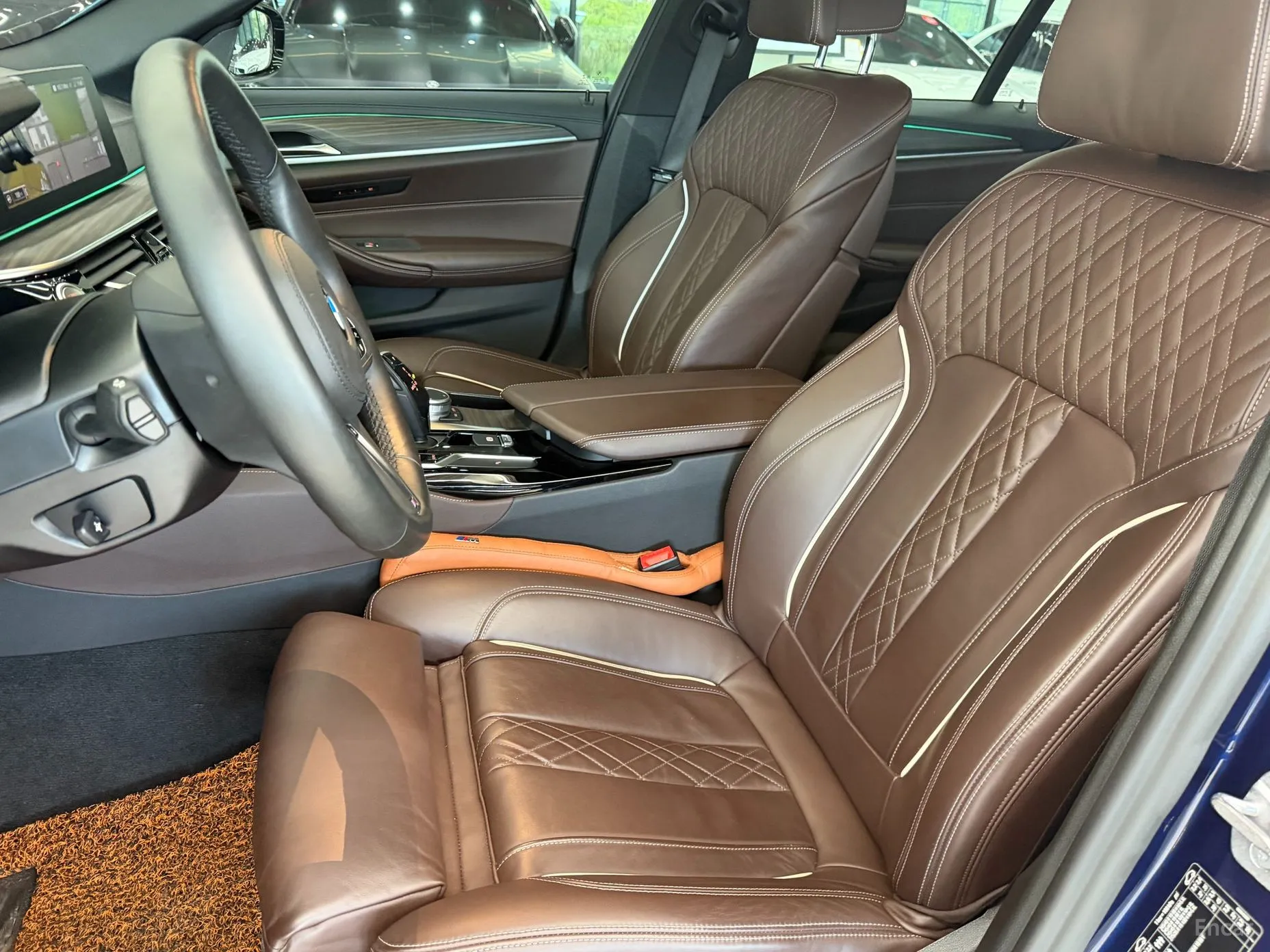 BMW 5 Series (G30) превью 12