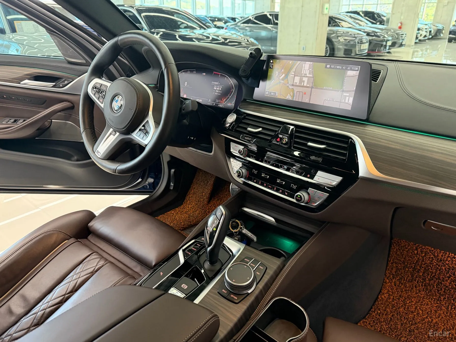 BMW 5 Series (G30) превью 6