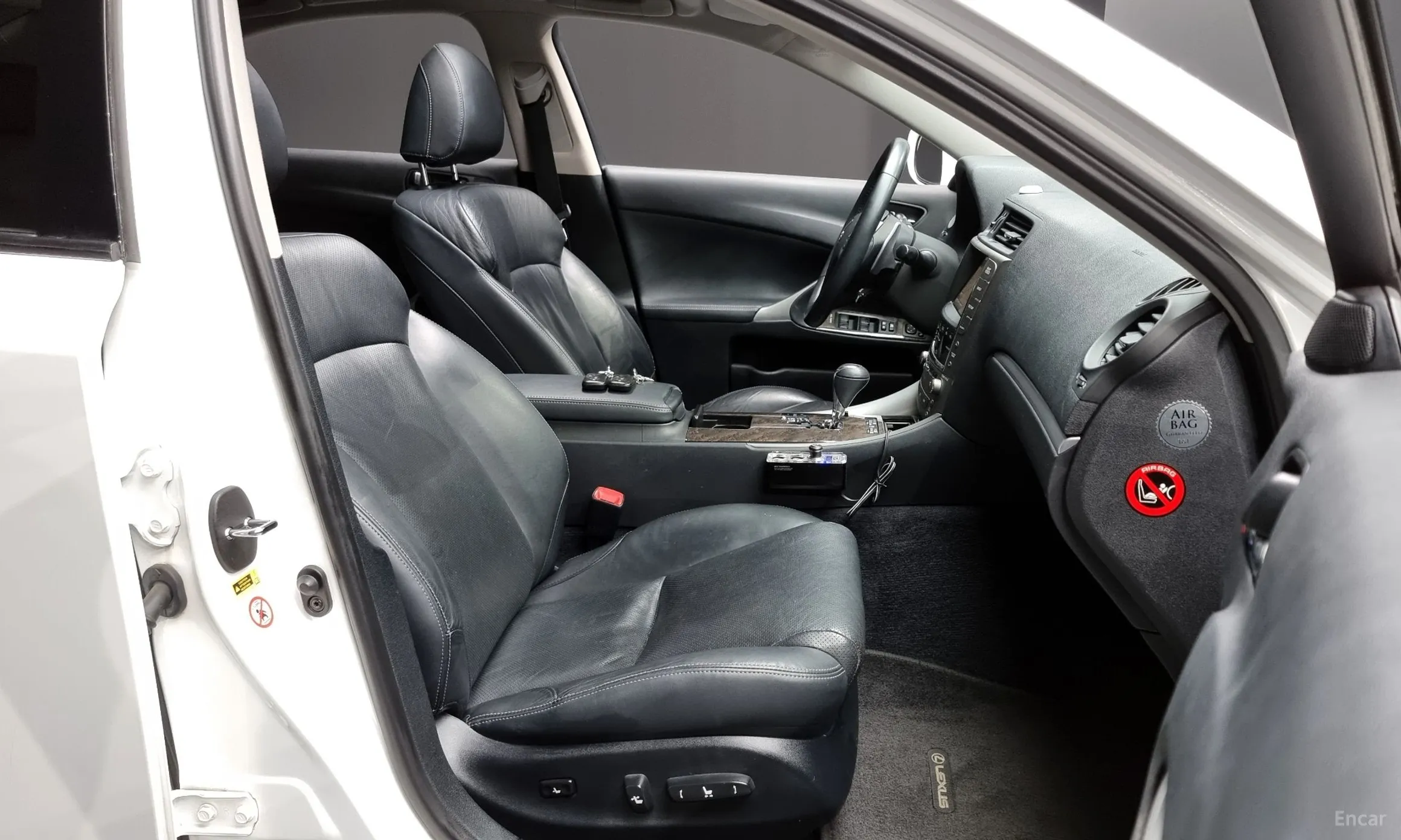 Lexus IS250 превью 11