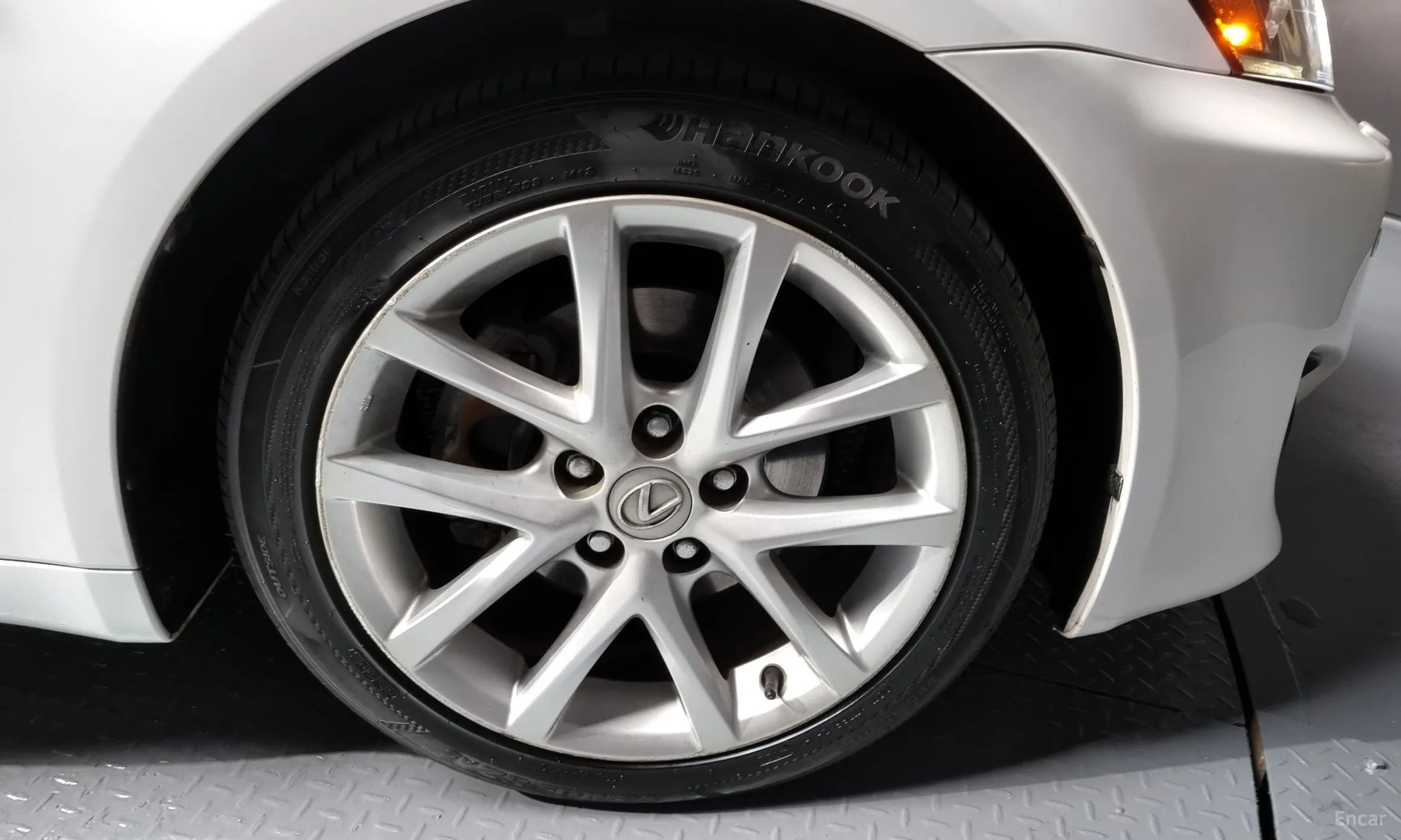 Lexus IS250 превью 5