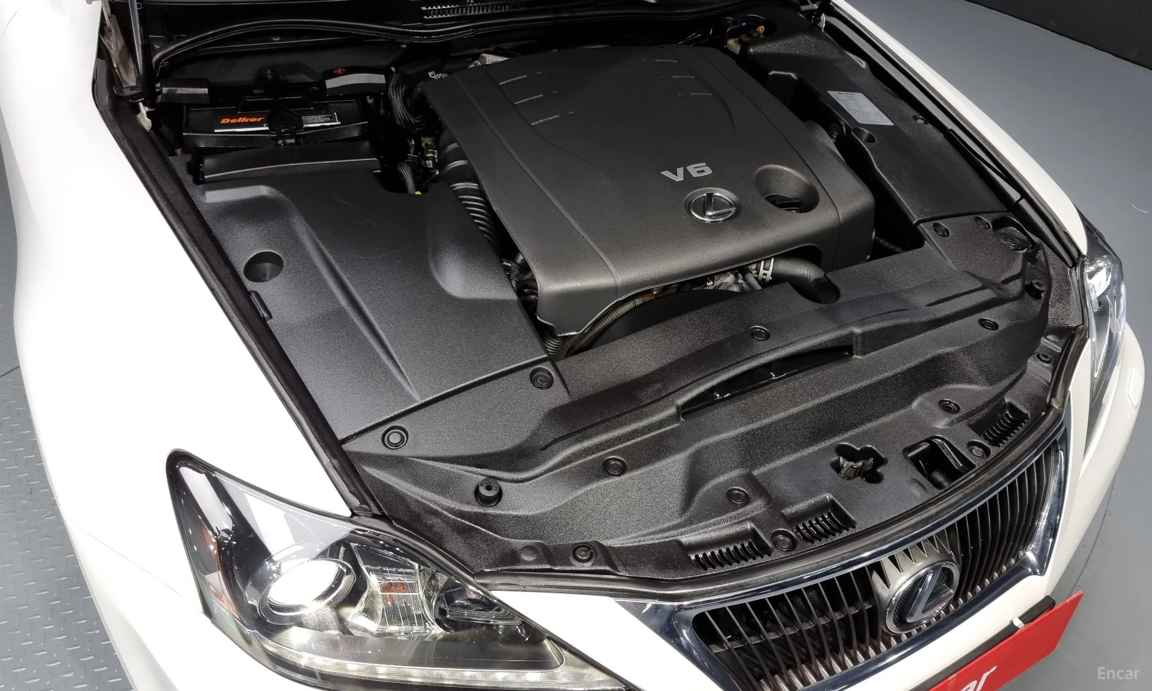 Lexus IS250 превью 6