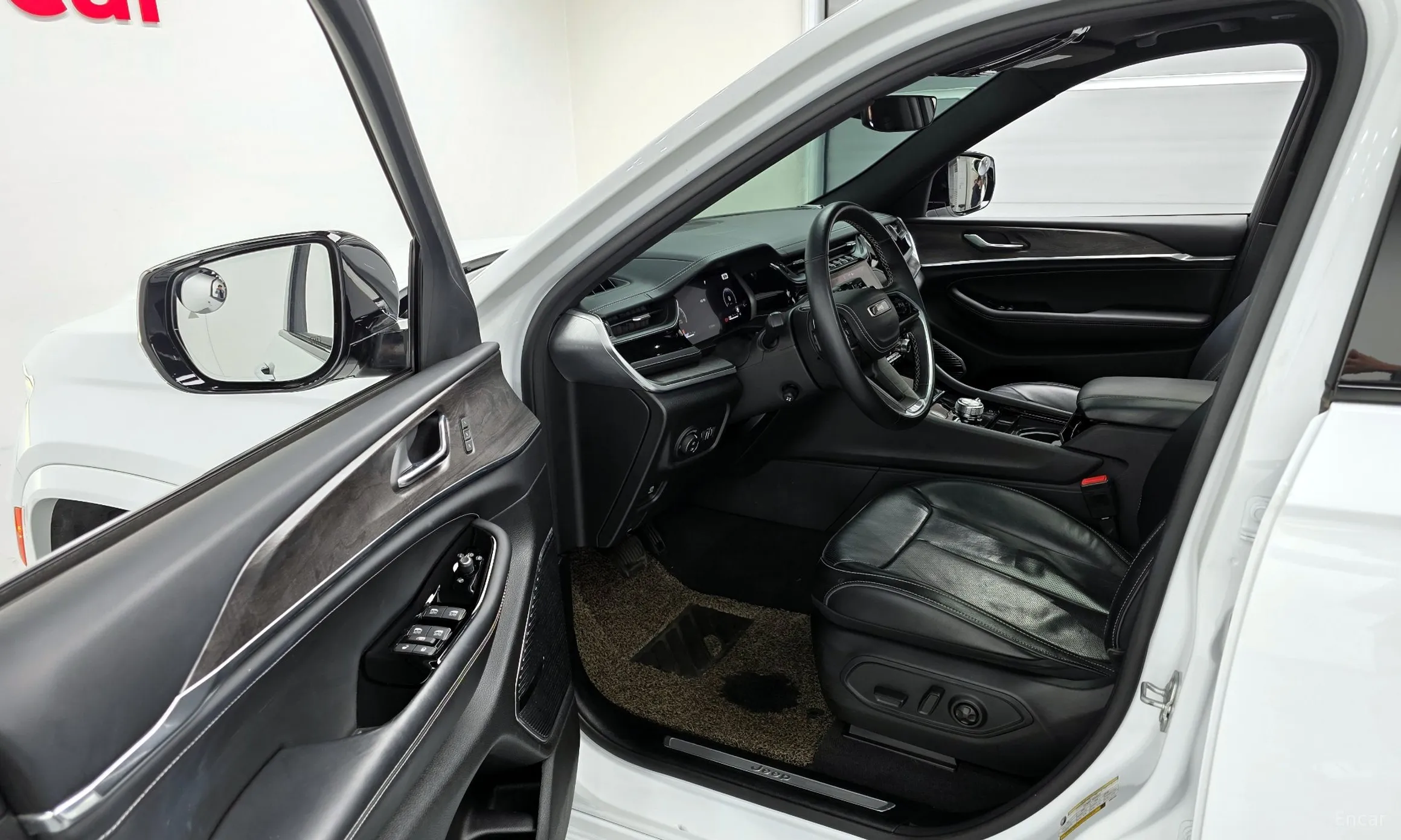 Jeep Grand Cherokee (WL) превью 11