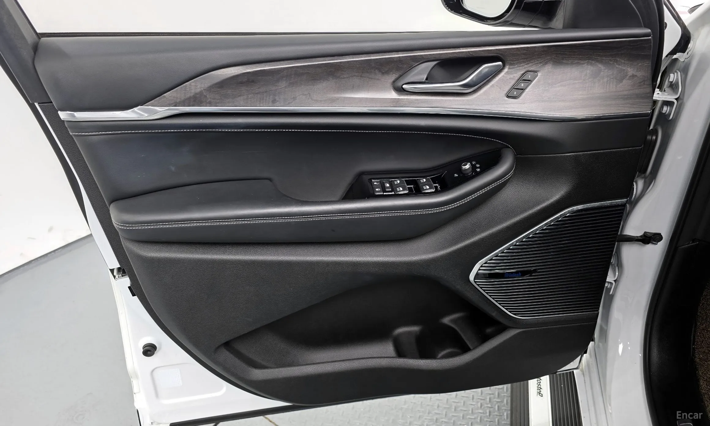Jeep Grand Cherokee (WL) превью 18