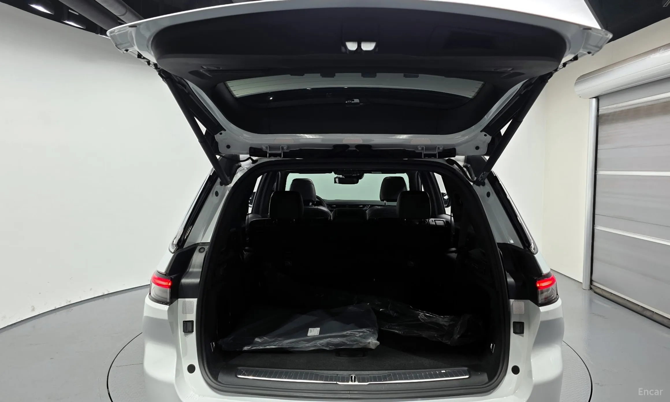 Jeep Grand Cherokee (WL) превью 20