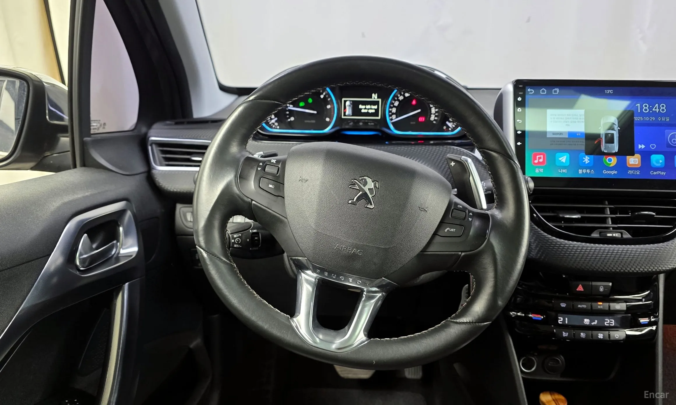 Peugeot 2008. превью 13