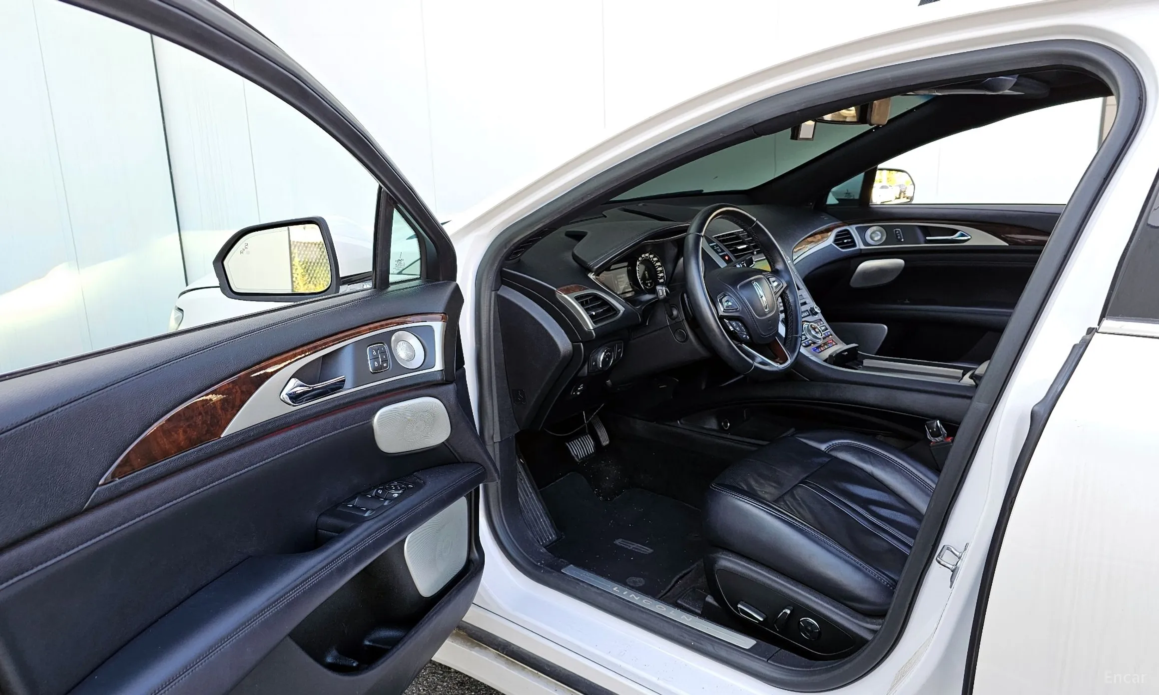 Lincoln New MKZ превью 11