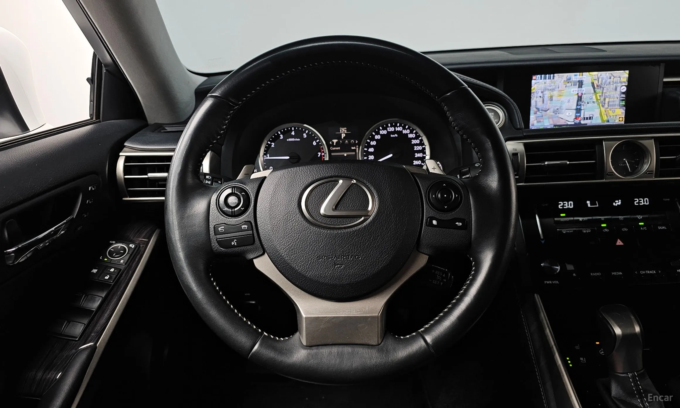 Lexus New IS250 превью 13