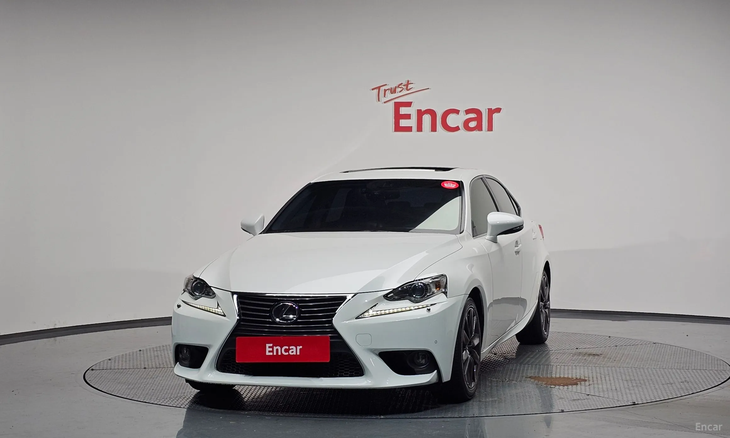 Lexus New IS250 превью 3